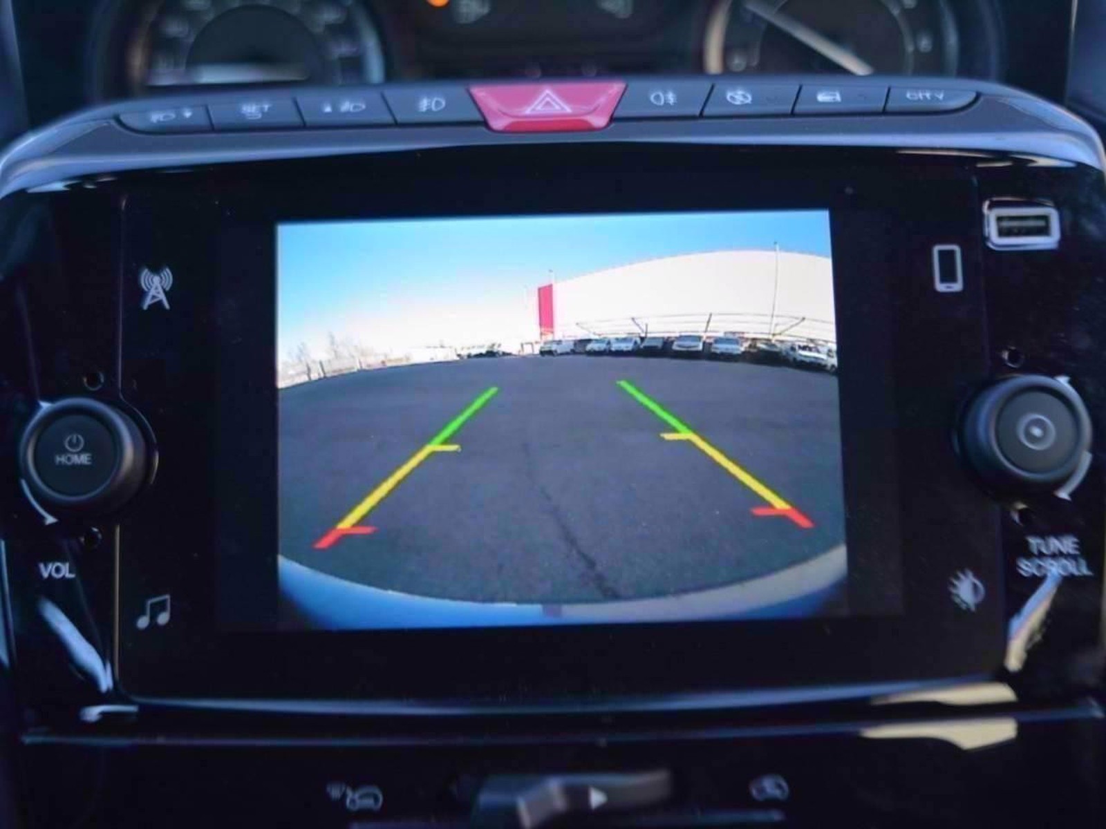 20 - Lancia Ypsilon 1.0 firefly hybrid 70cv platino s&s