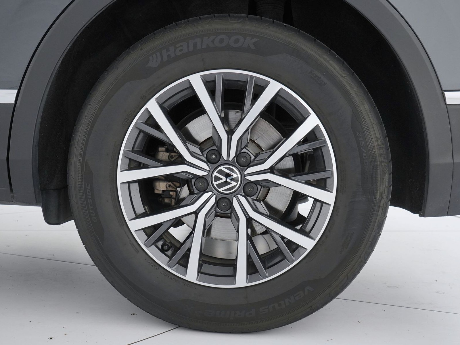 12 - Volkswagen Tiguan 1.5 tsi act 130cv life