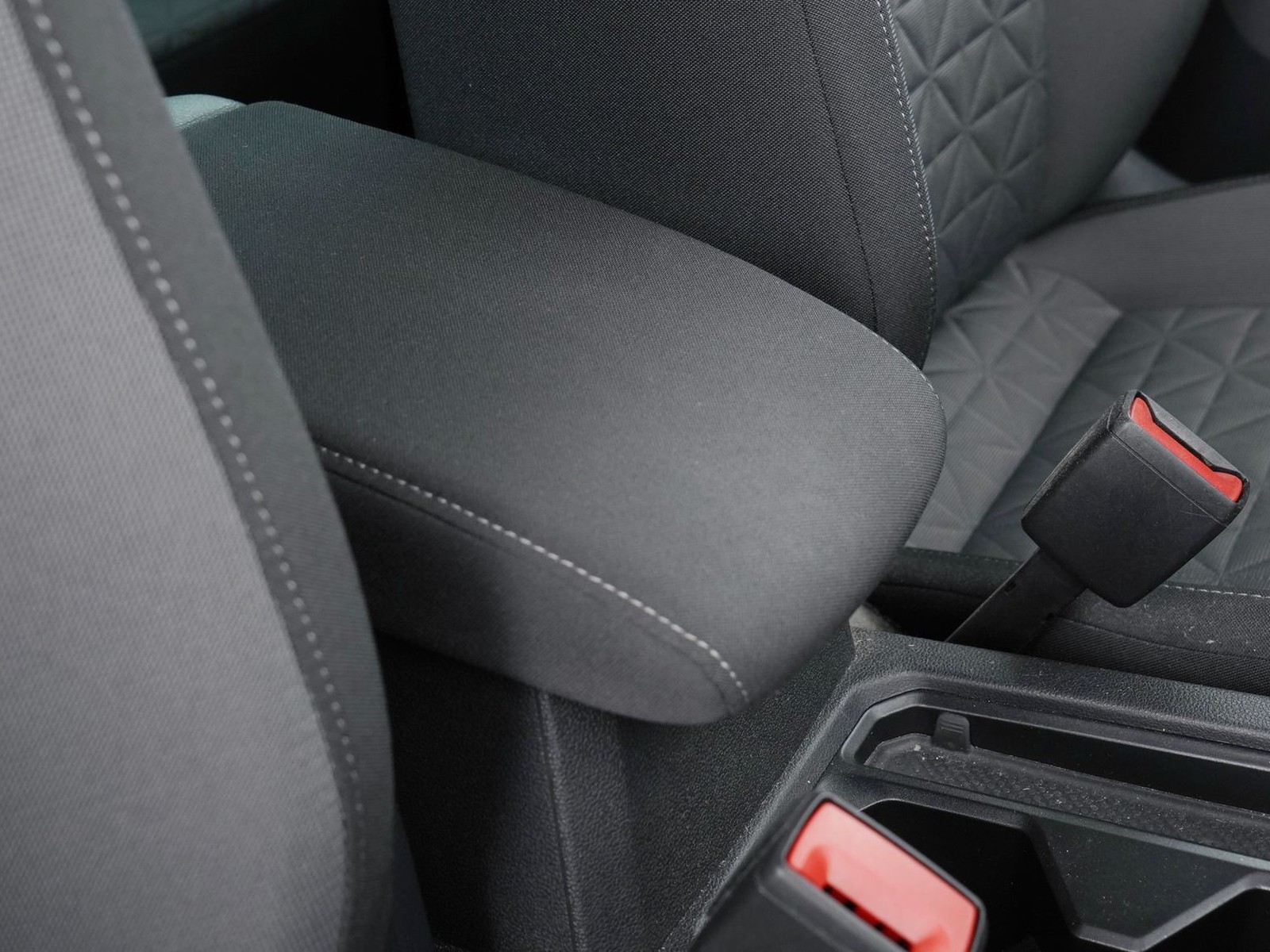 18 - Volkswagen Tiguan 1.5 tsi act 130cv life