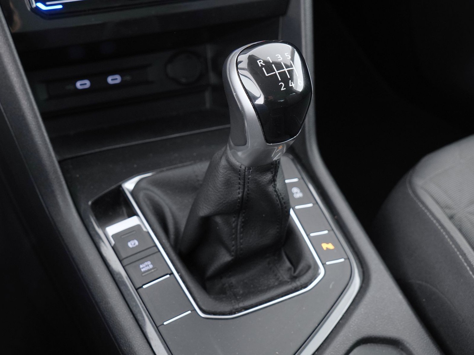 22 - Volkswagen Tiguan 1.5 tsi act 130cv life