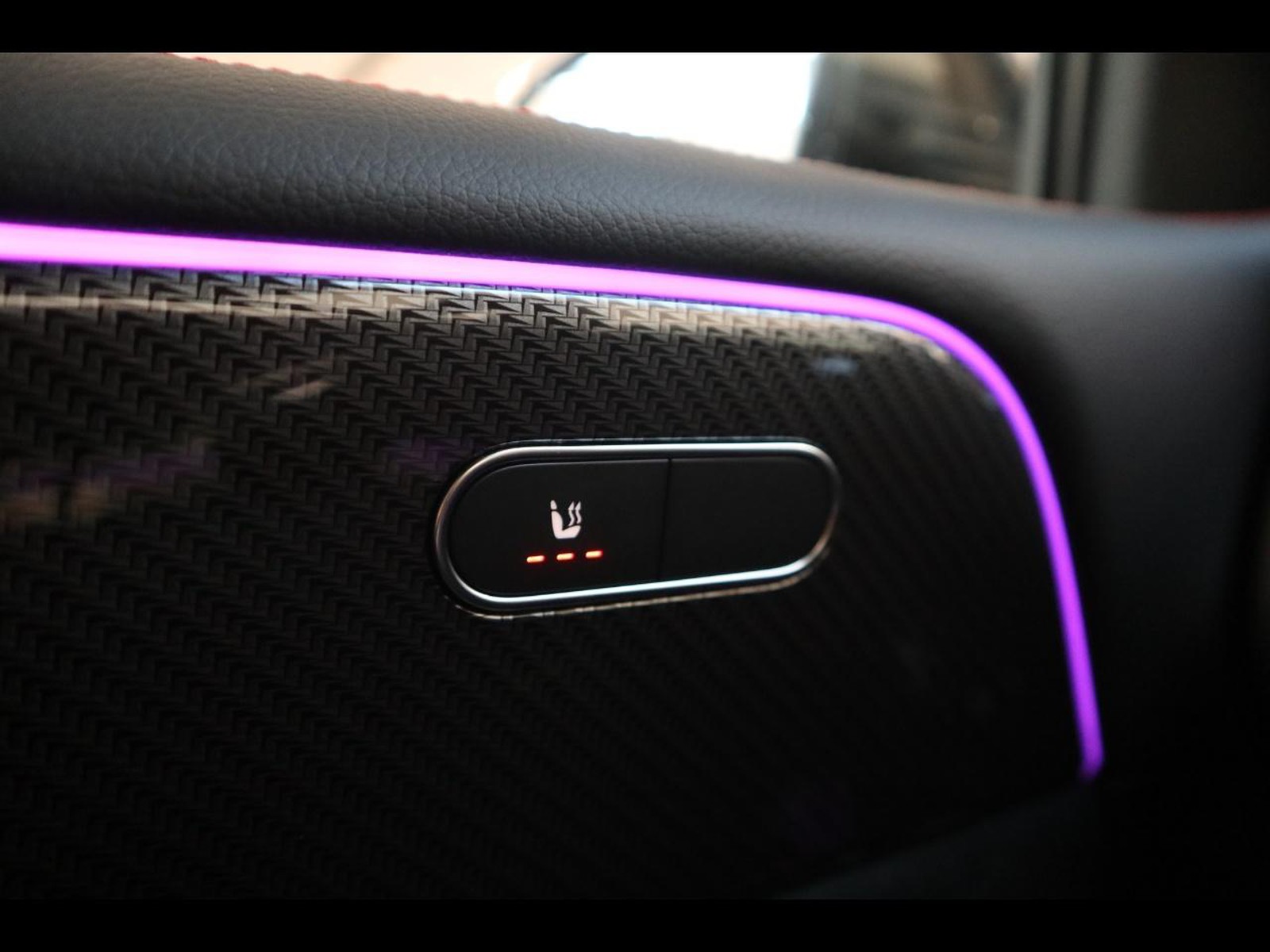 15 - Mercedes GLB 200 d amg line advanced plus 8g-dct