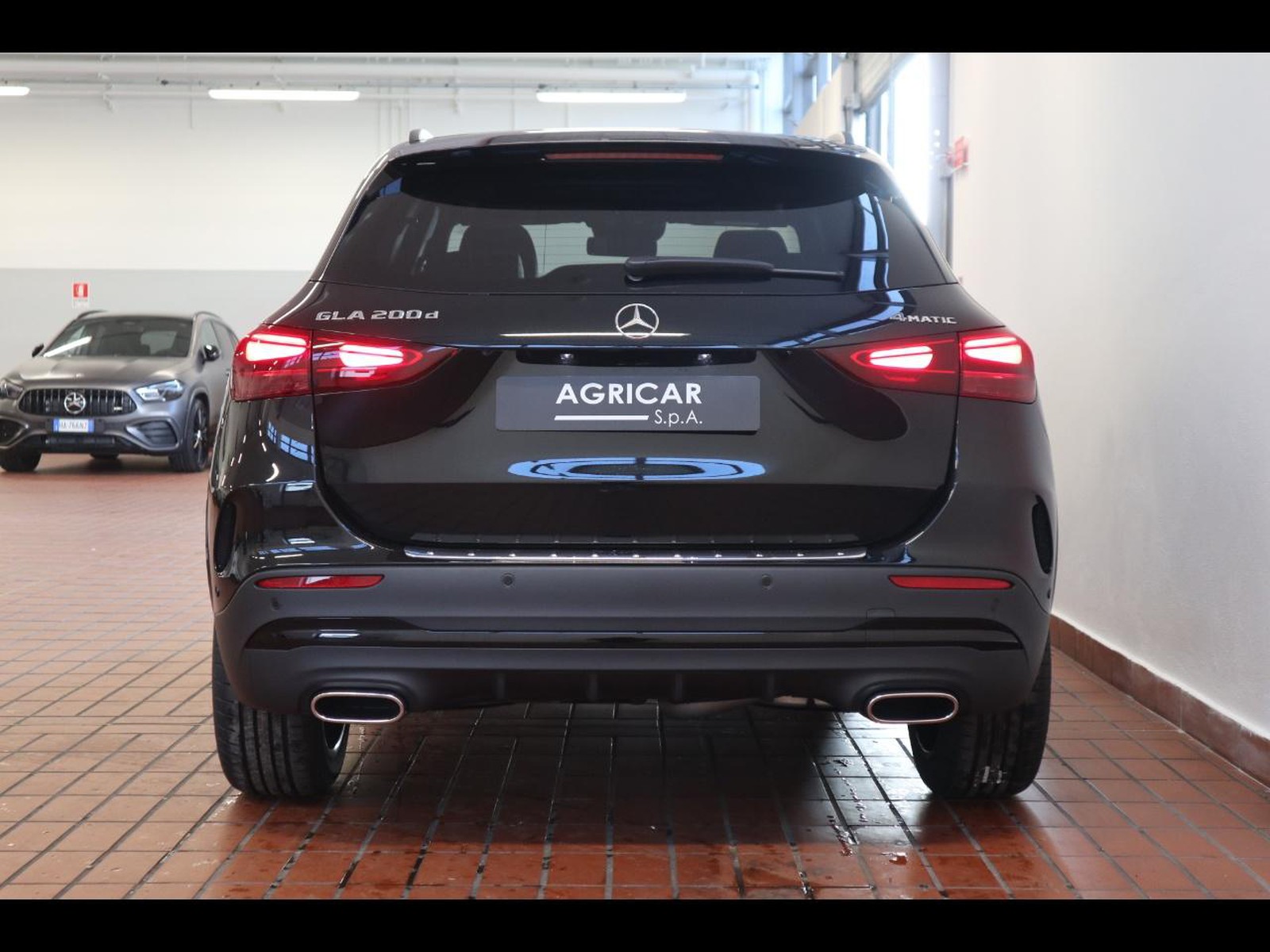 6 - Mercedes GLA 200 d amg line premium 4matic 8g-dct