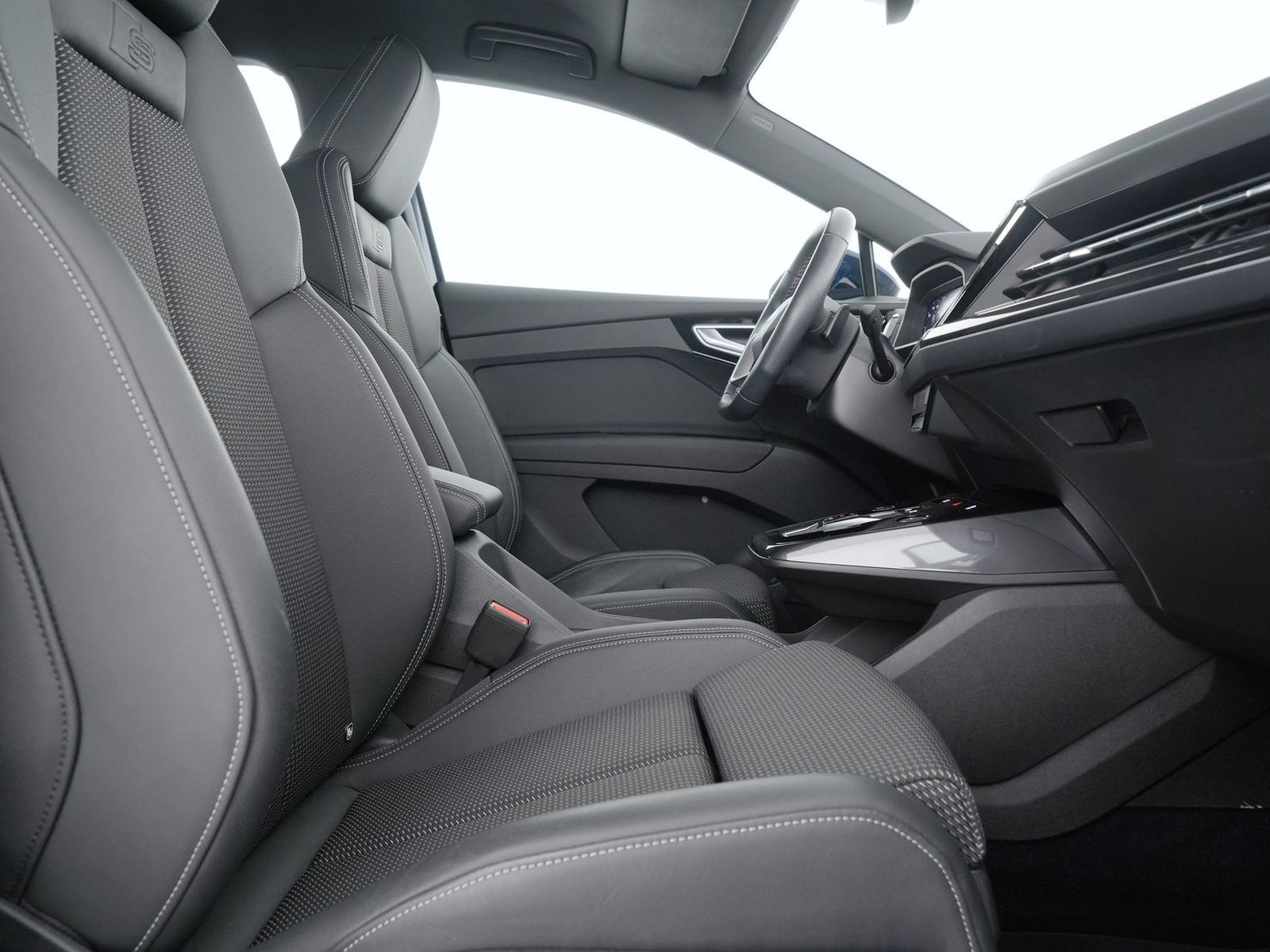 16 - Audi Q4 e-tron sportback e-tron 50 business advanced quattro