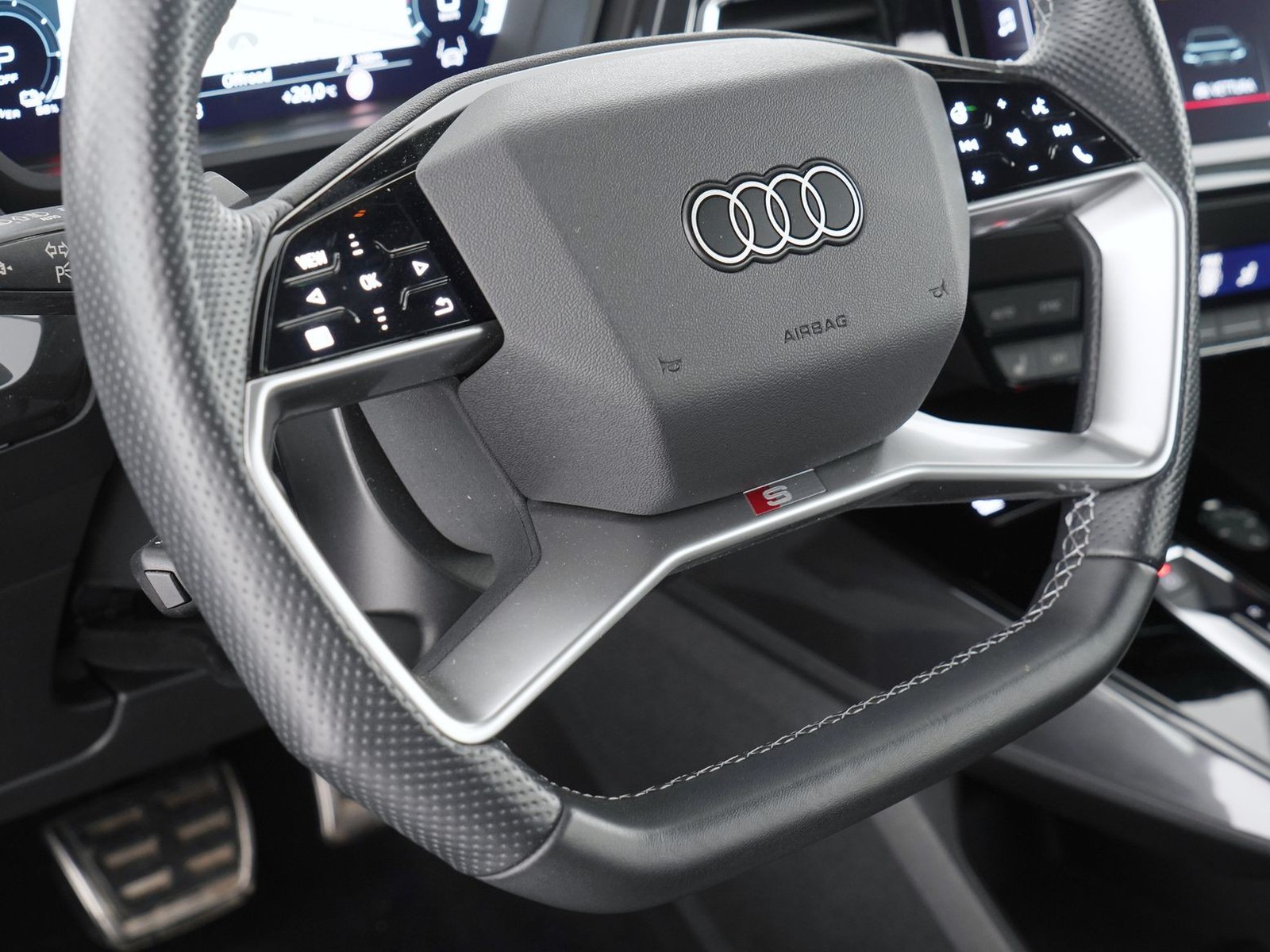 26 - Audi Q4 e-tron sportback e-tron 50 business advanced quattro