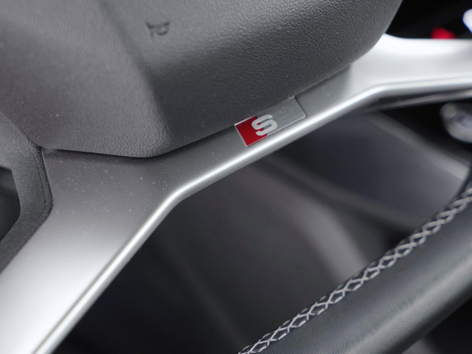 28 - Audi Q4 e-tron sportback e-tron 50 business advanced quattro