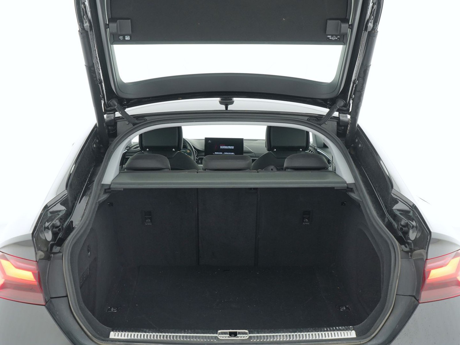 33 - Audi A5 sportback 40 2.0 tfsi mhev 204cv s line edition s tronic