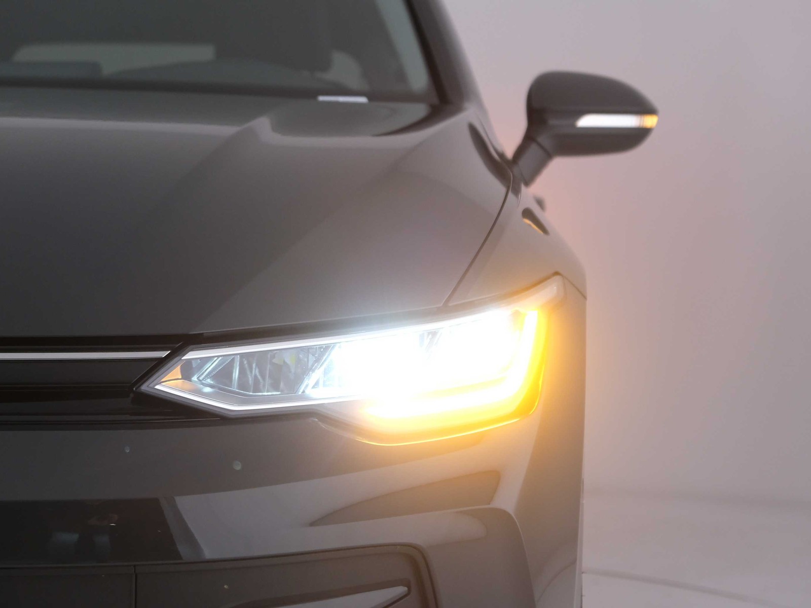 39 - Volkswagen Golf 1.5 tsi ehybrid 204cv edition plus dsg