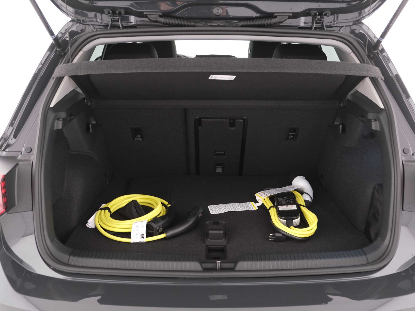 10 - Volkswagen Golf 1.5 tsi ehybrid 204cv edition plus dsg