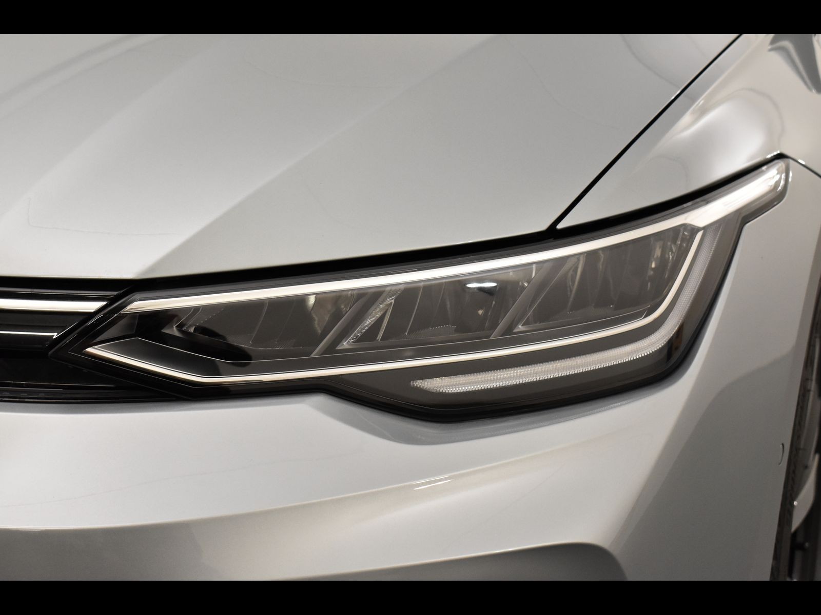 14 - Volkswagen Golf 1.5 tsi ehybrid 204cv edition plus dsg