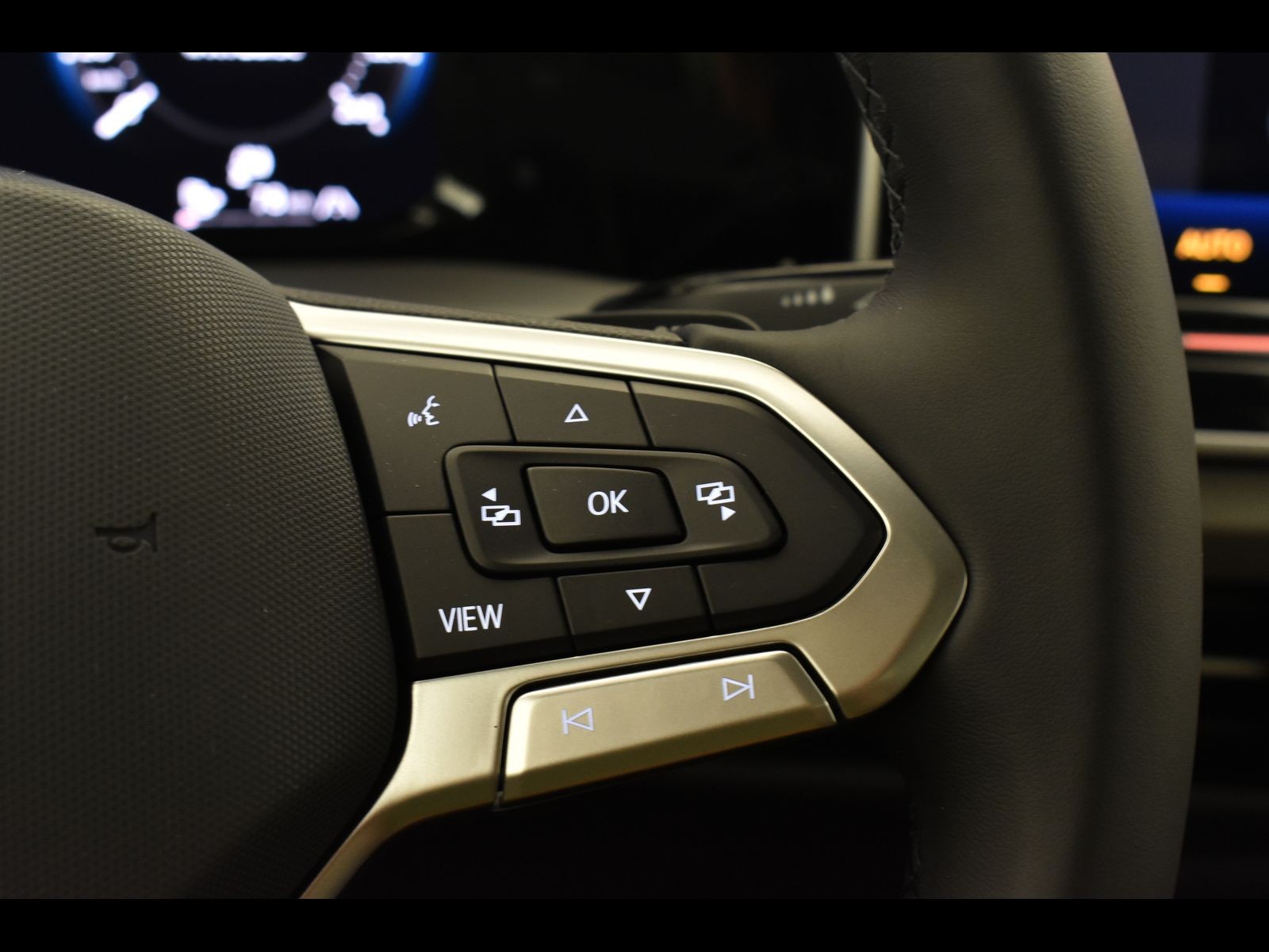 20 - Volkswagen Golf 1.5 tsi ehybrid 204cv edition plus dsg