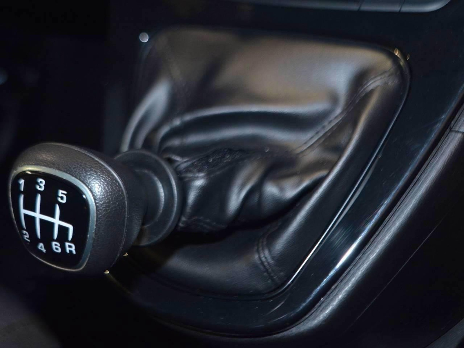 12 - Lancia Ypsilon 1.0 firefly hybrid 70cv platino s&s