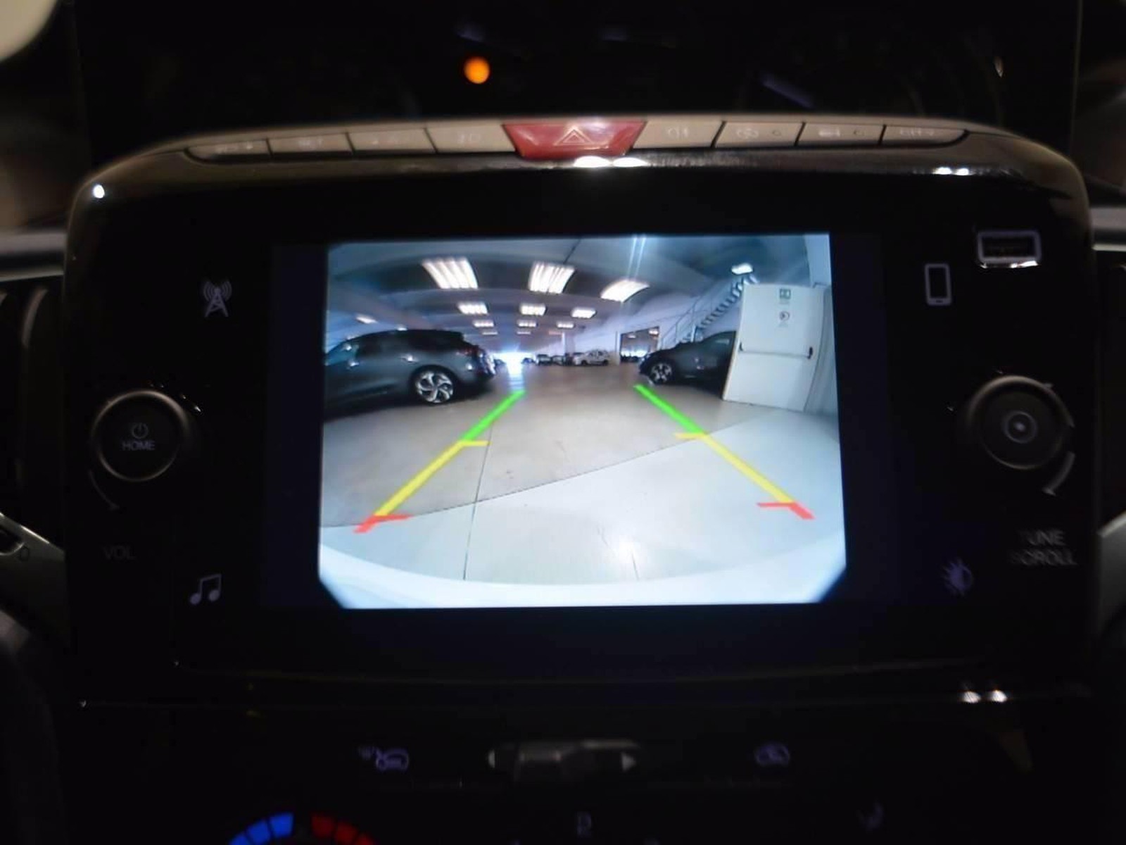 20 - Lancia Ypsilon 1.0 firefly hybrid 70cv platino s&s