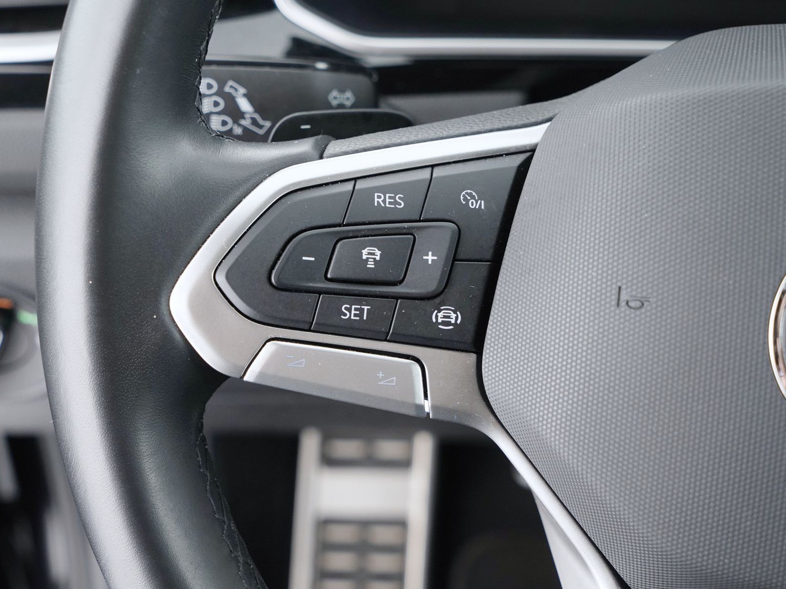 26 - Volkswagen T-Roc 2.0 tdi scr 150cv r line dsg