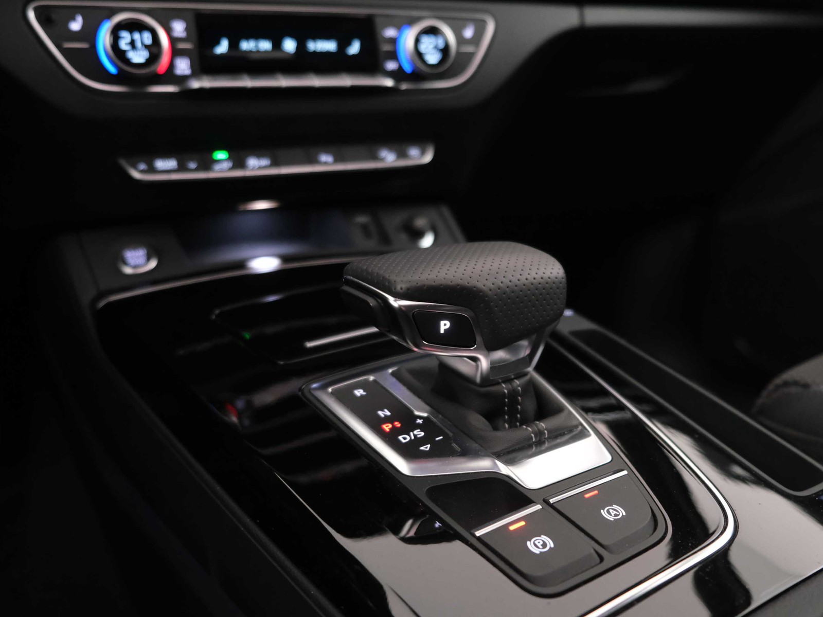 5 - Audi Q5 sportback 55 2.0 tfsi e identity black quattro s tronic