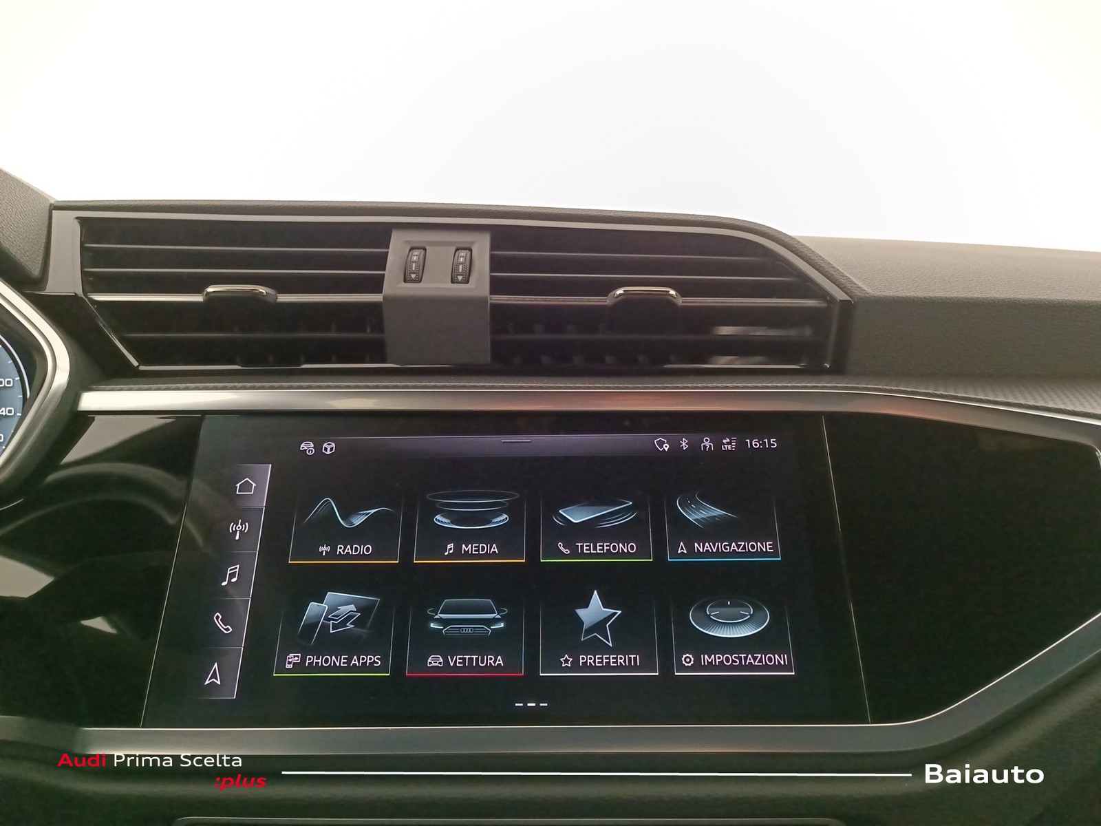 11 - Audi Q3 sportback 35 2.0 tdi s line edition s tronic