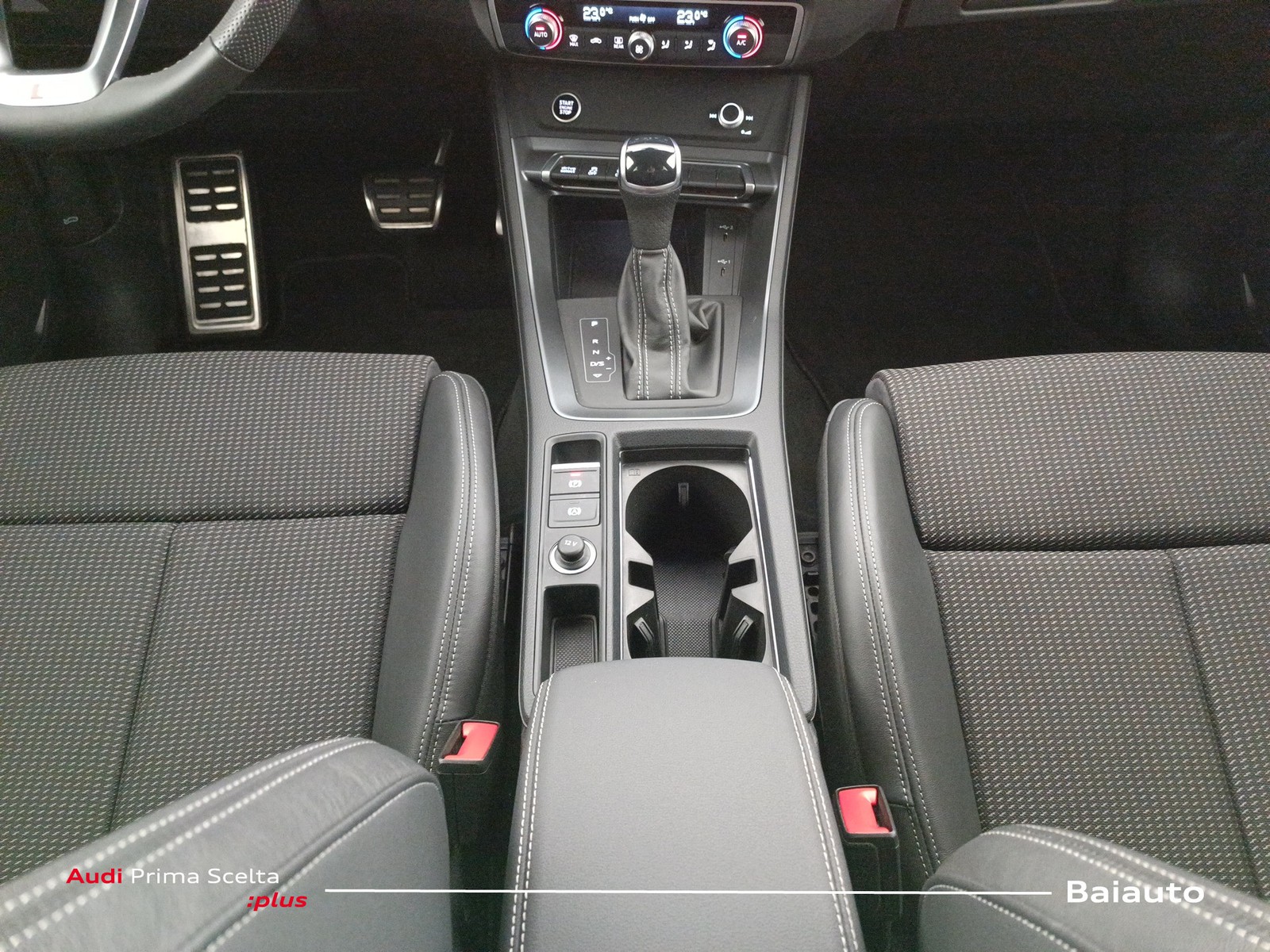 15 - Audi Q3 sportback 35 2.0 tdi s line edition s tronic