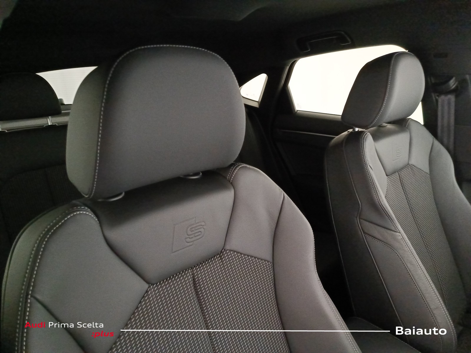 24 - Audi Q3 sportback 35 2.0 tdi s line edition s tronic