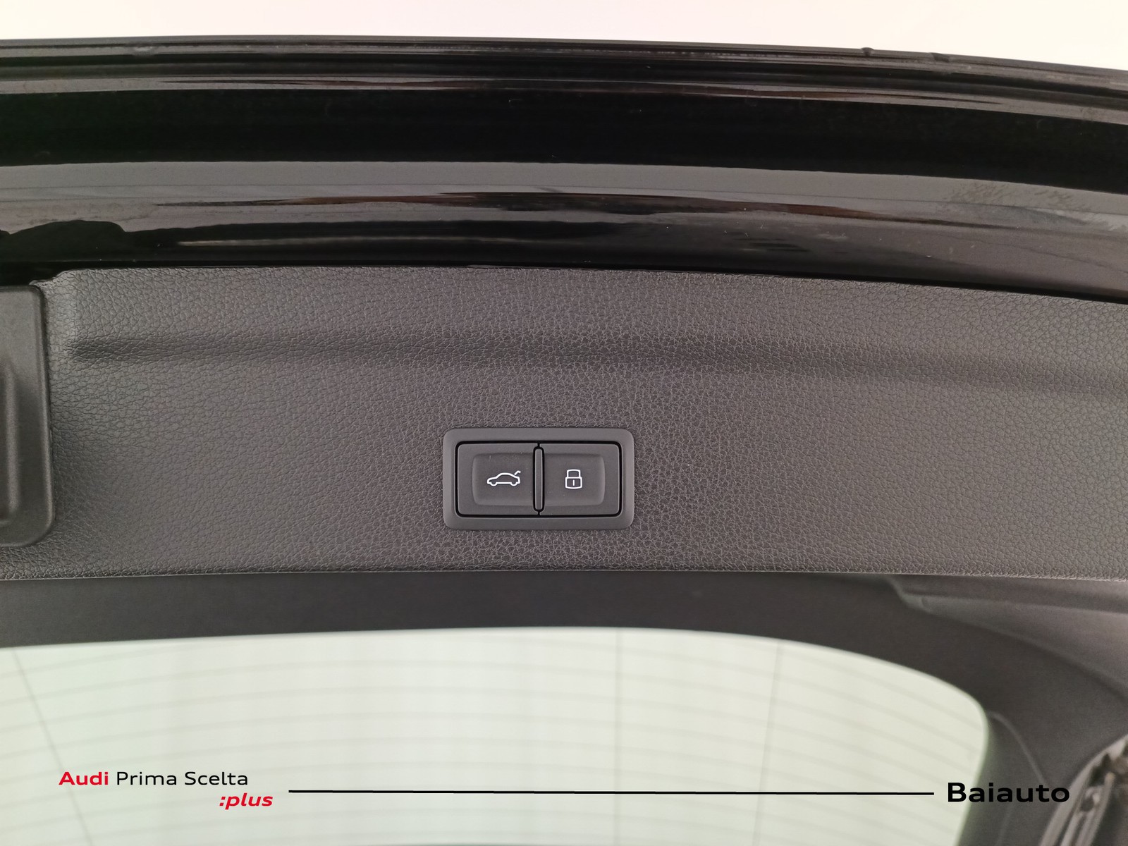 36 - Audi Q3 sportback 35 2.0 tdi s line edition s tronic