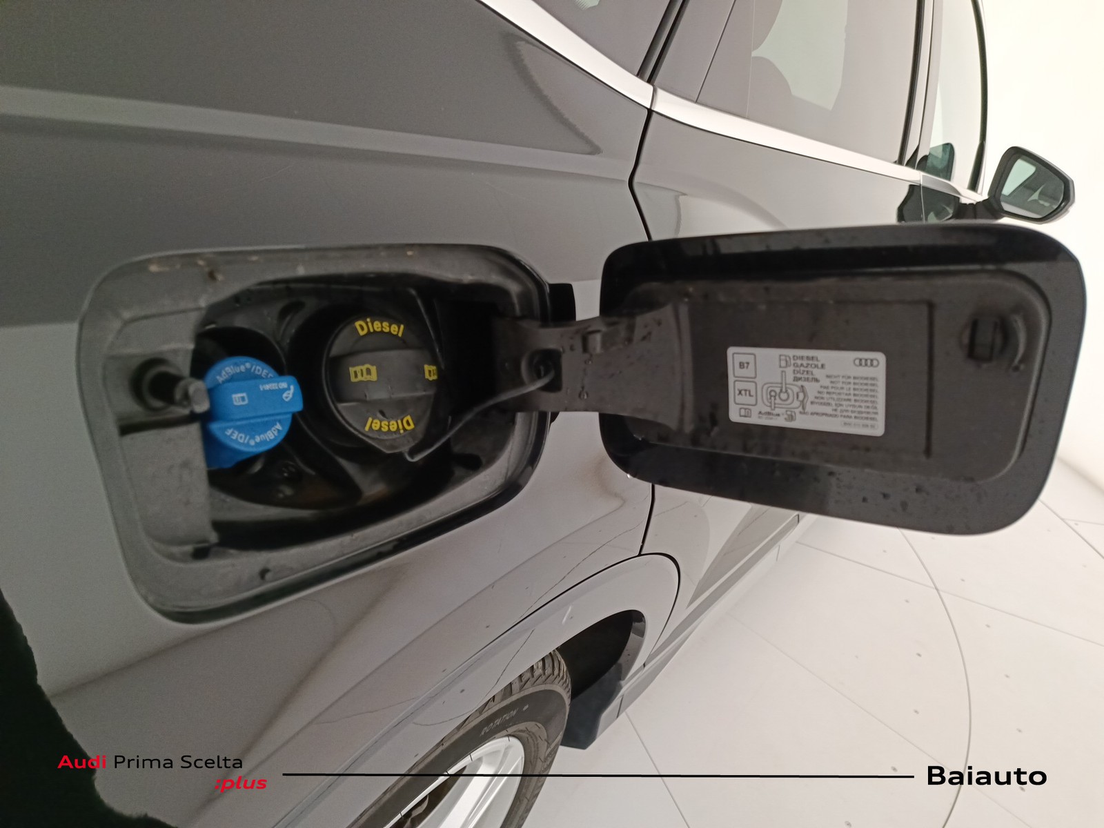 38 - Audi Q3 sportback 35 2.0 tdi s line edition s tronic