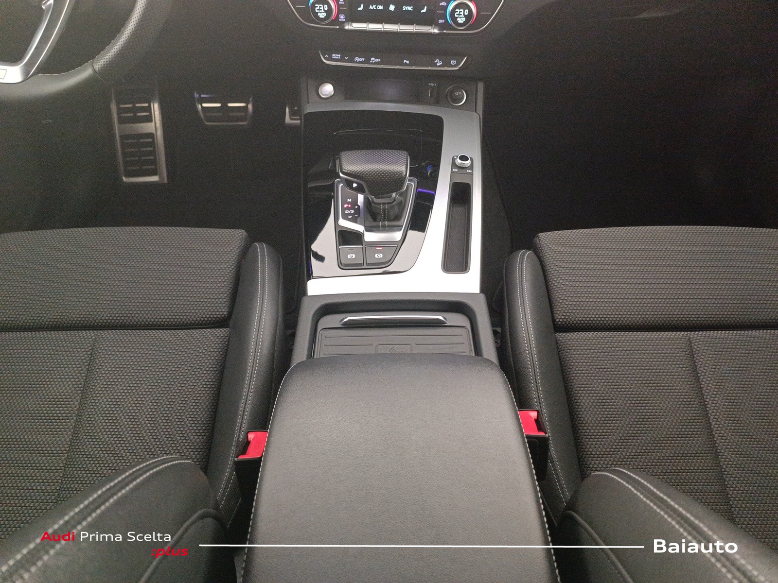 15 - Audi Q5 sportback 40 2.0 tdi mhev 12v s line plus quattro s tronic