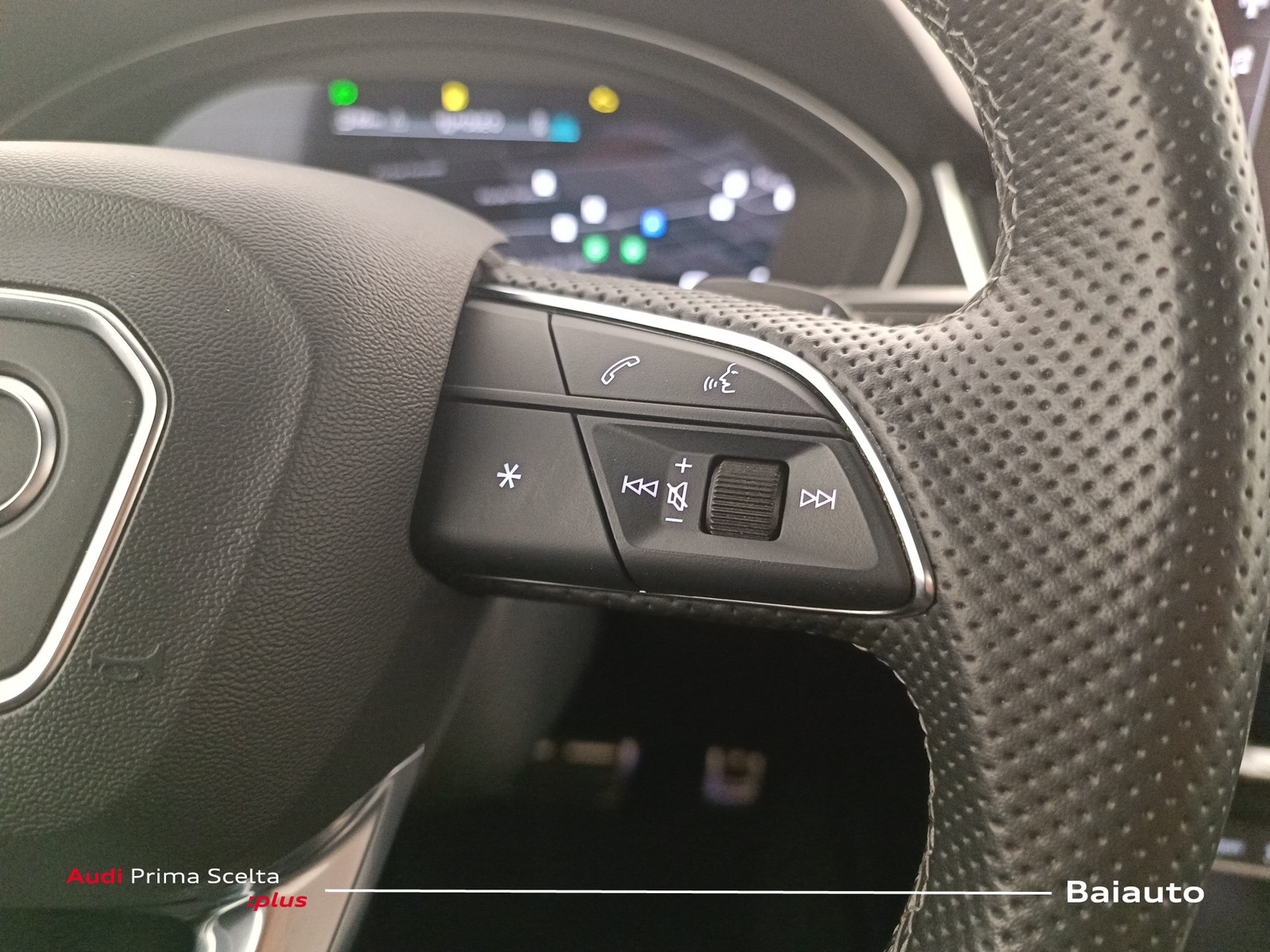 17 - Audi Q5 sportback 40 2.0 tdi mhev 12v s line plus quattro s tronic