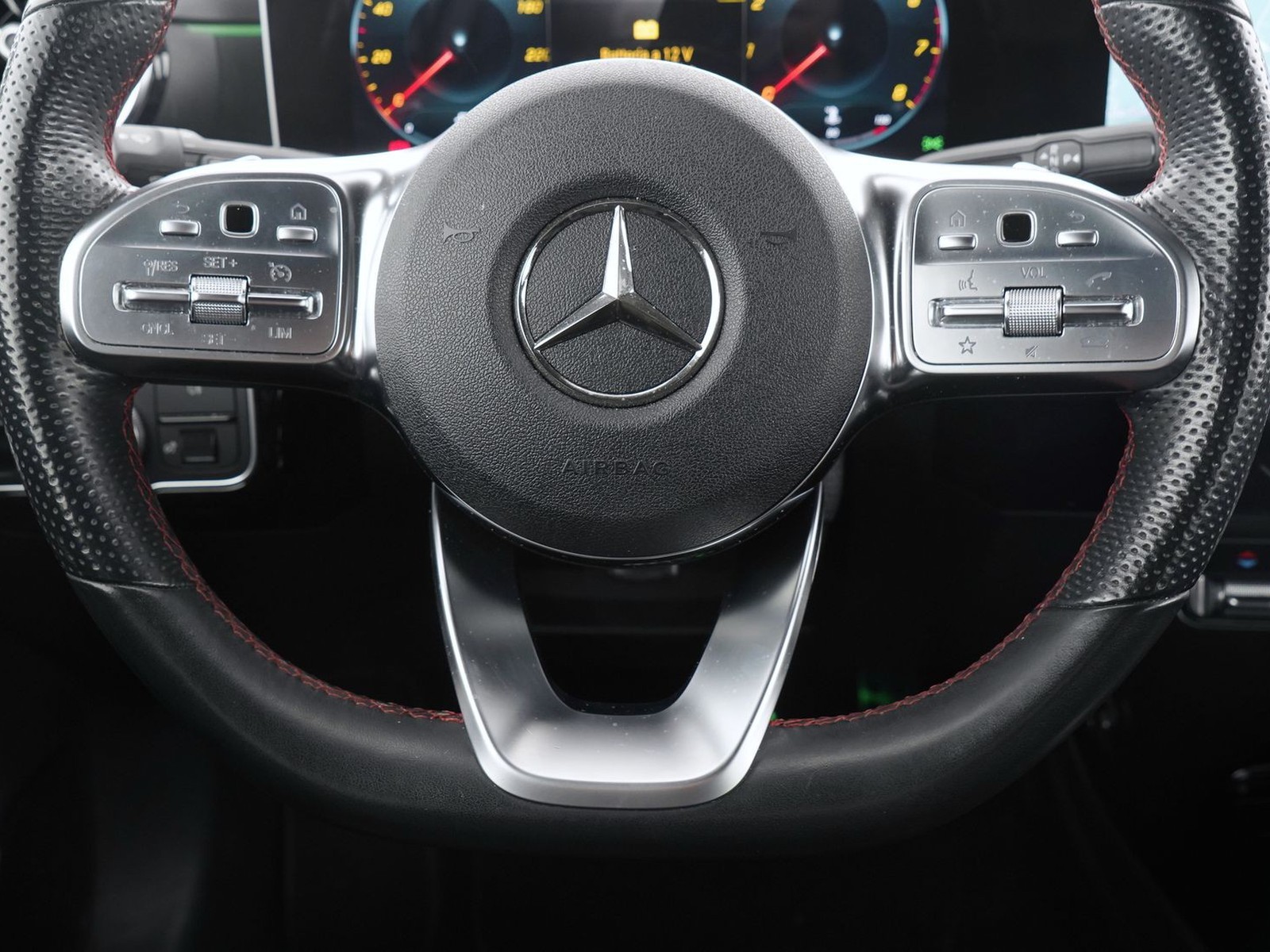 15 - Mercedes Classe A 250 premium 4matic 7g-dct