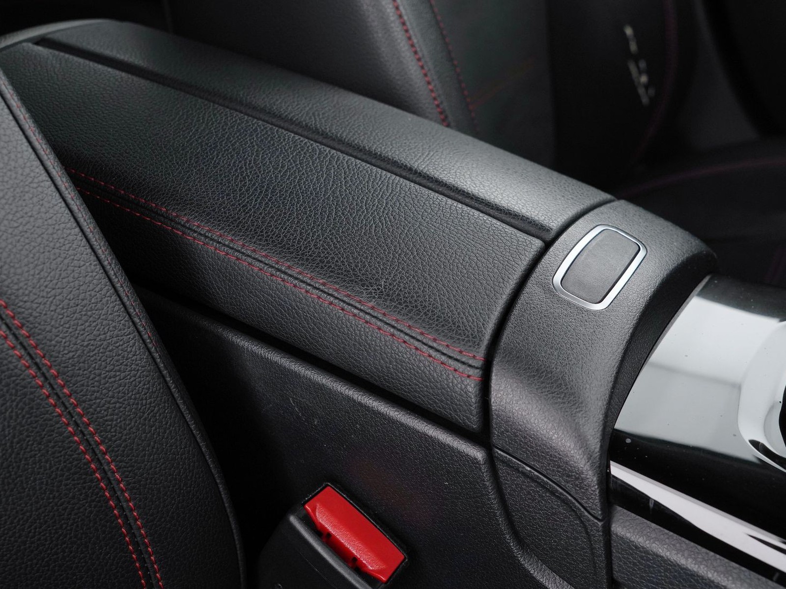 18 - Mercedes Classe A 250 premium 4matic 7g-dct