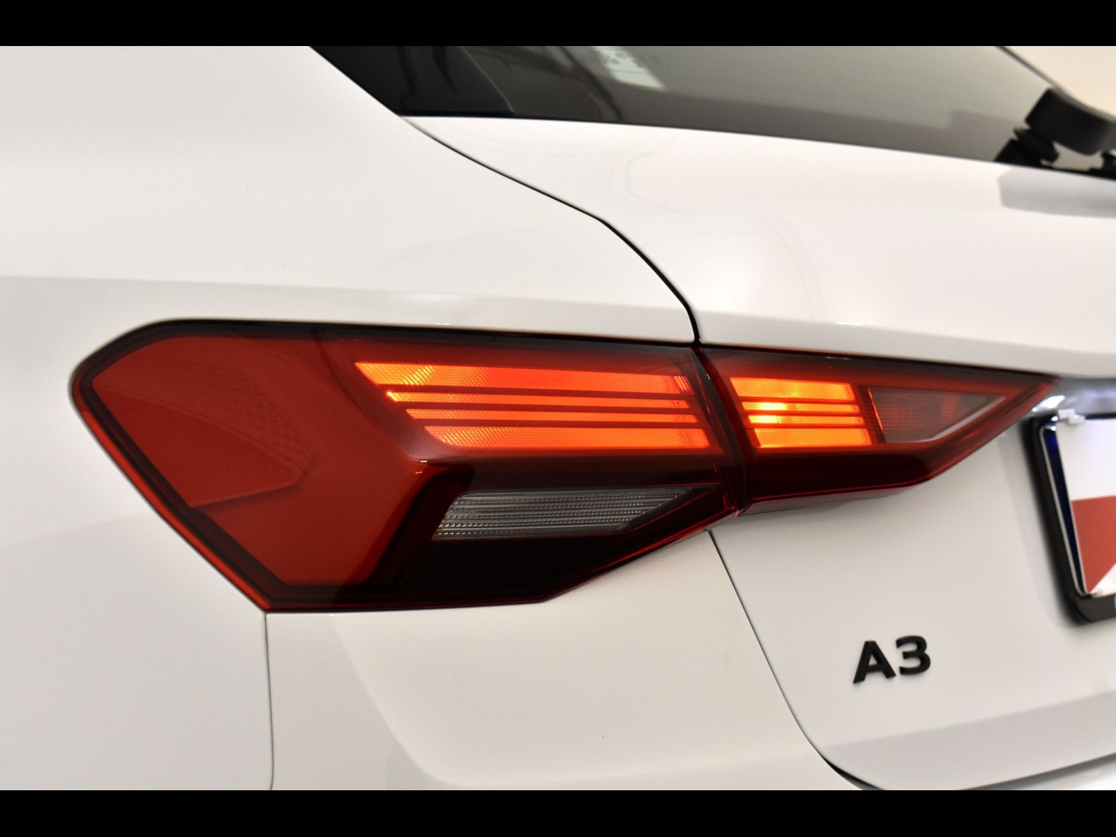 10 - Audi A3 sportback 1.5 tfsi e 204cv business s tronic