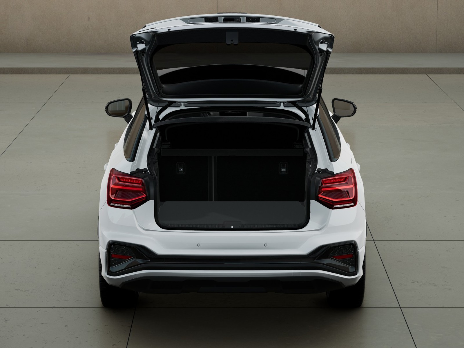 5 - Audi Q2 30 2.0 tdi identity black