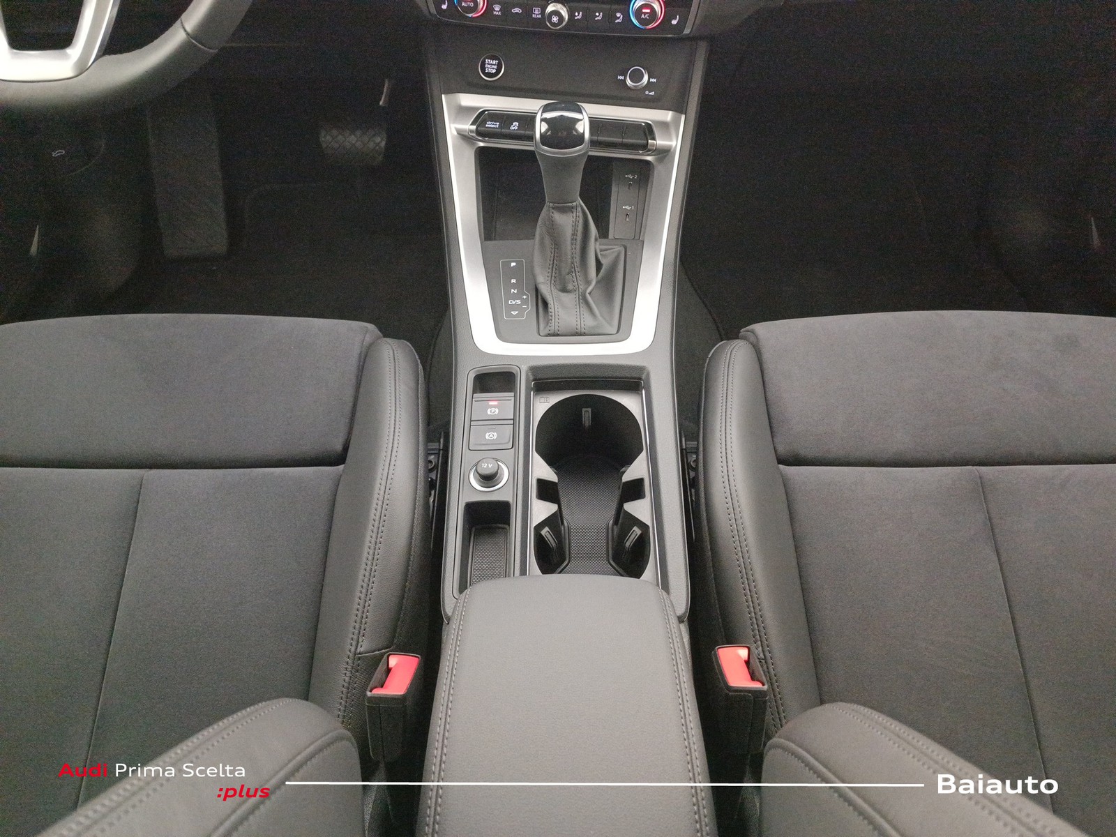 15 - Audi Q3 35 2.0 tdi business advanced s tronic