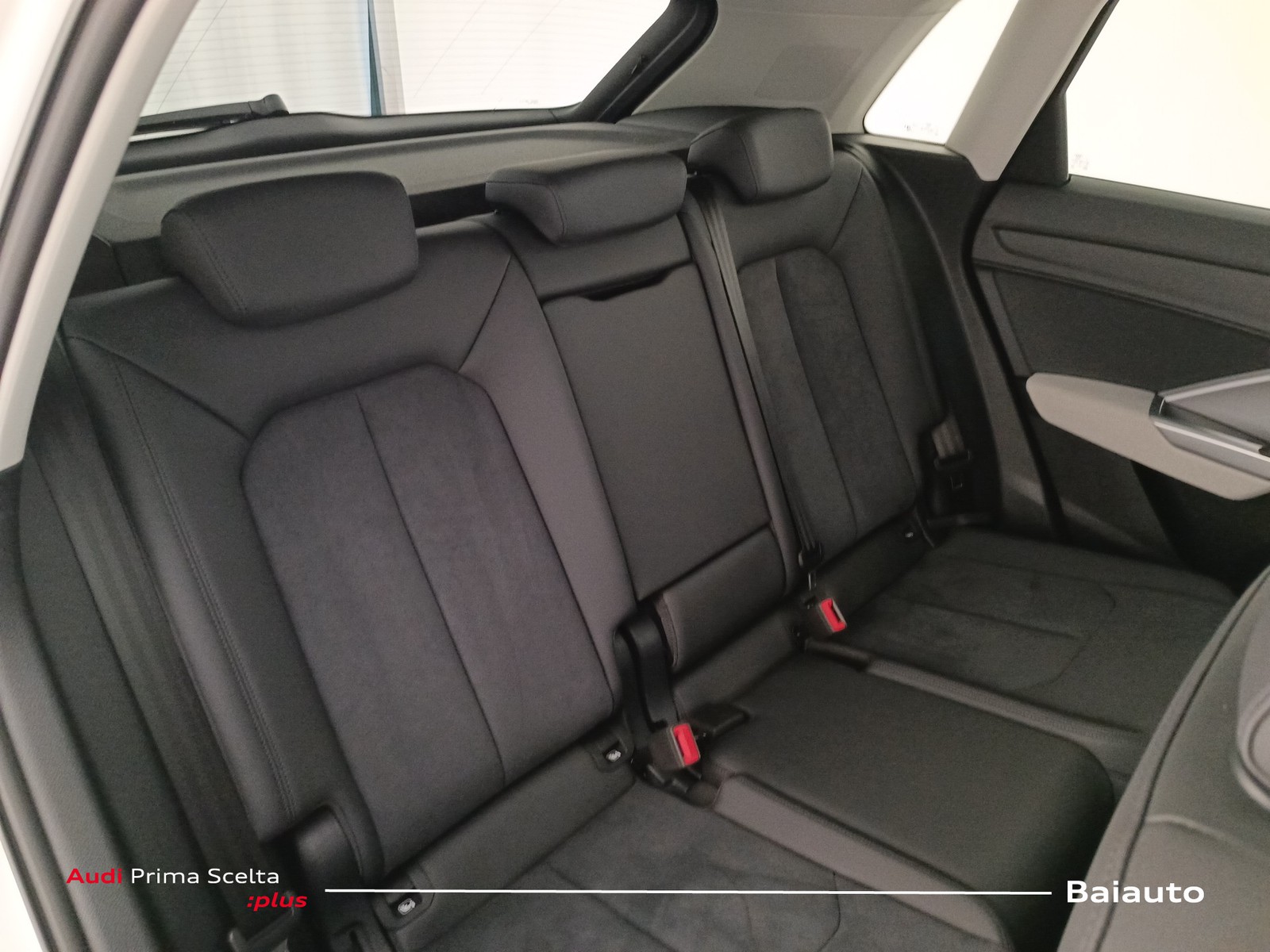 23 - Audi Q3 35 2.0 tdi business advanced s tronic