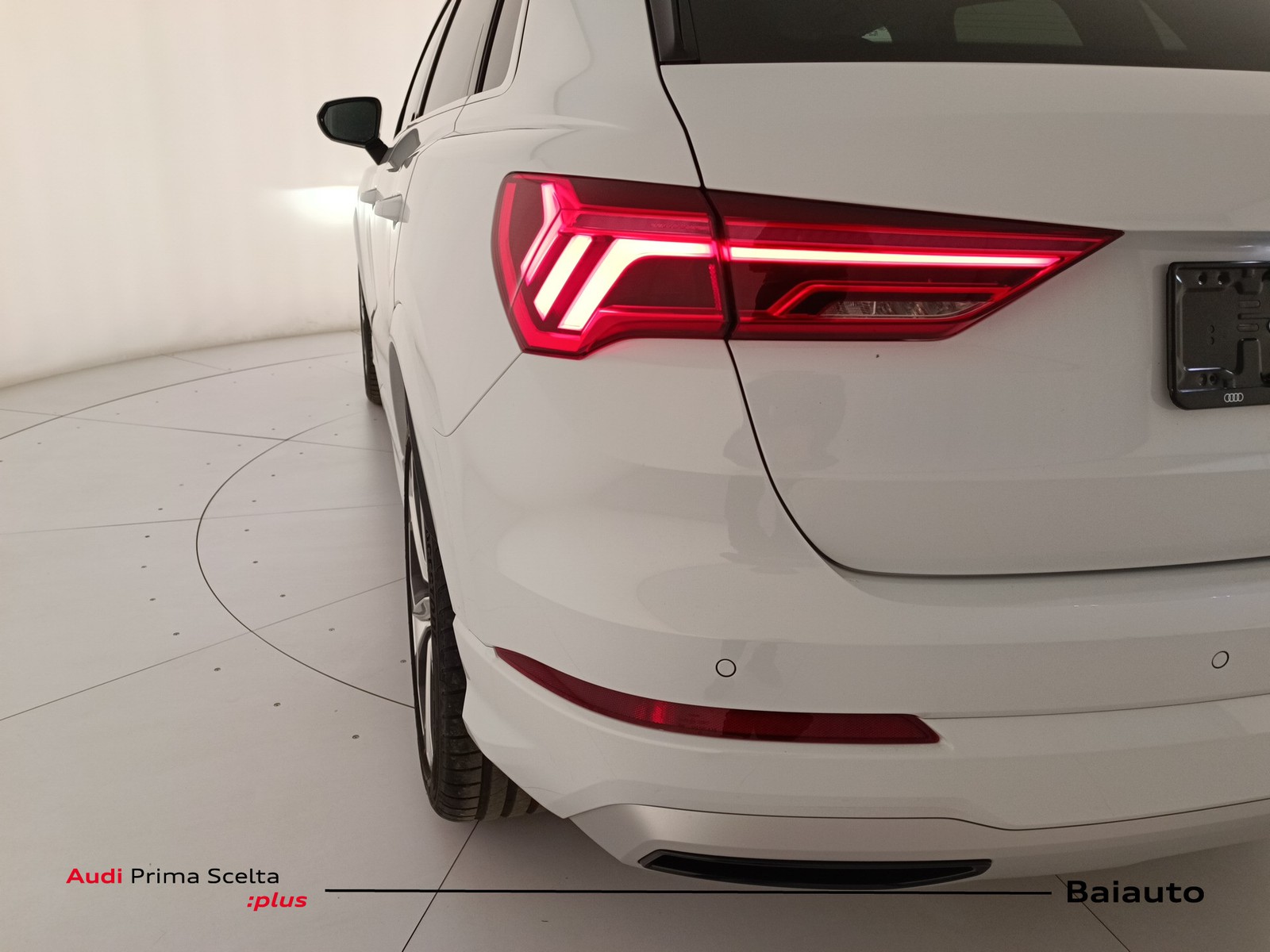 27 - Audi Q3 35 2.0 tdi business advanced s tronic