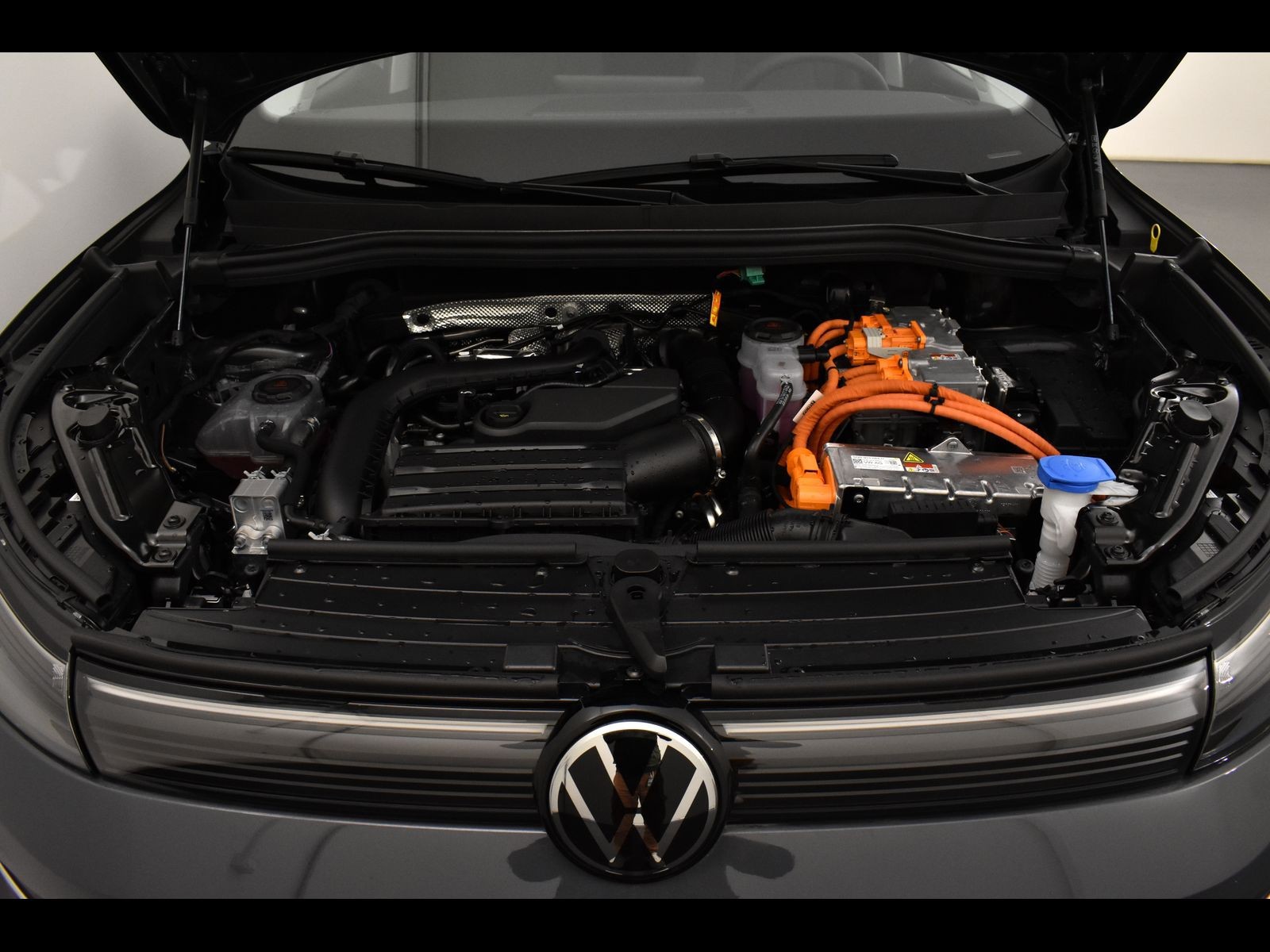 11 - Volkswagen Tiguan 1.5 tsi ehybrid 204cv edition plus dsg