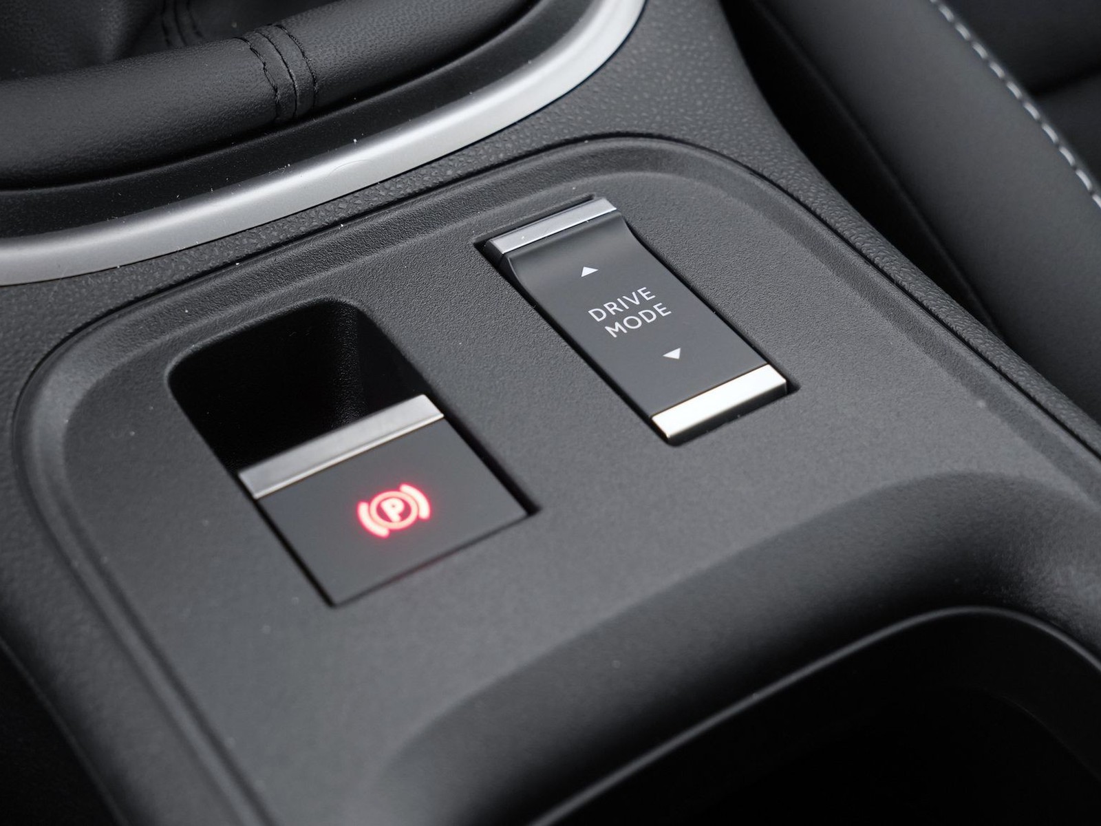 22 - Jeep Avenger 1.2 turbo 100cv summit fwd