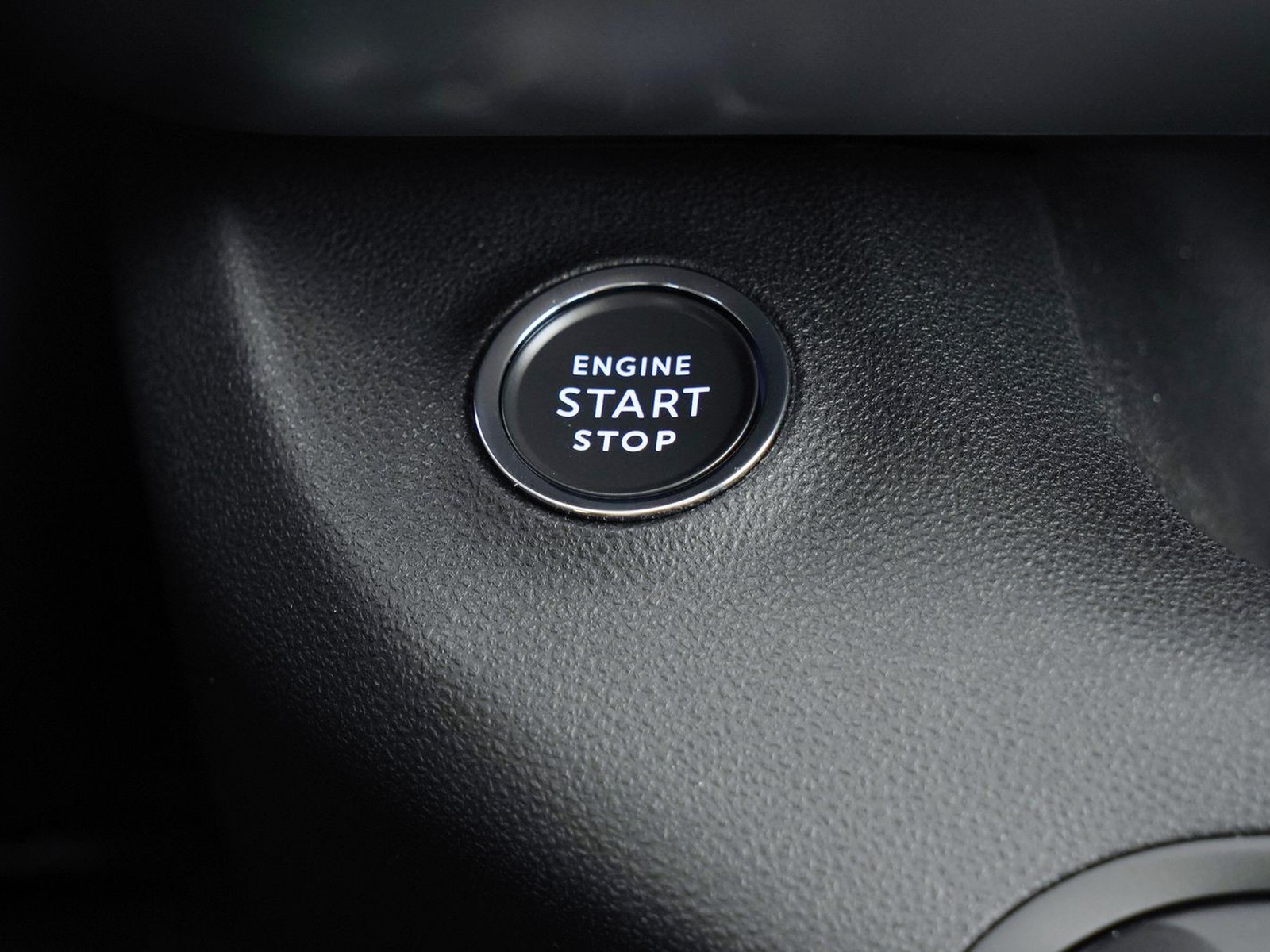 23 - Jeep Avenger 1.2 turbo 100cv summit fwd