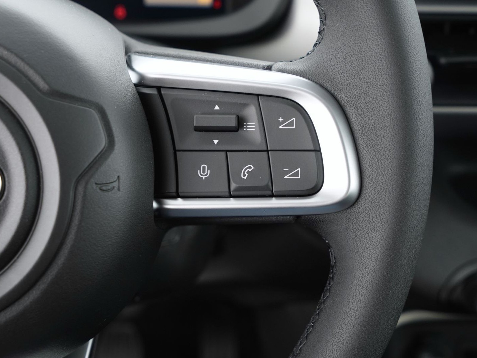 26 - Jeep Avenger 1.2 turbo 100cv summit fwd