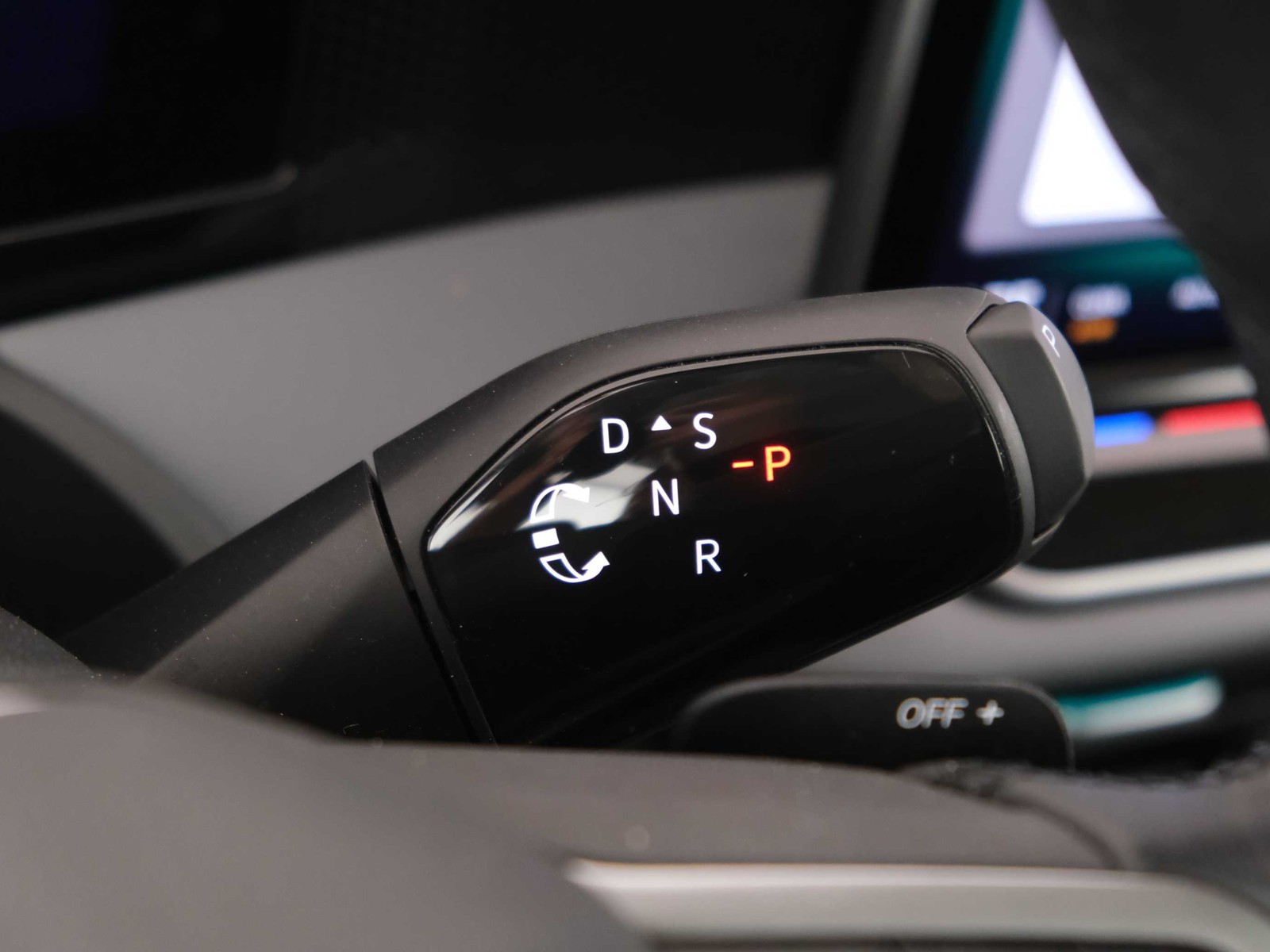 12 - Volkswagen Passat 2.0 tdi scr evo 150cv business dsg