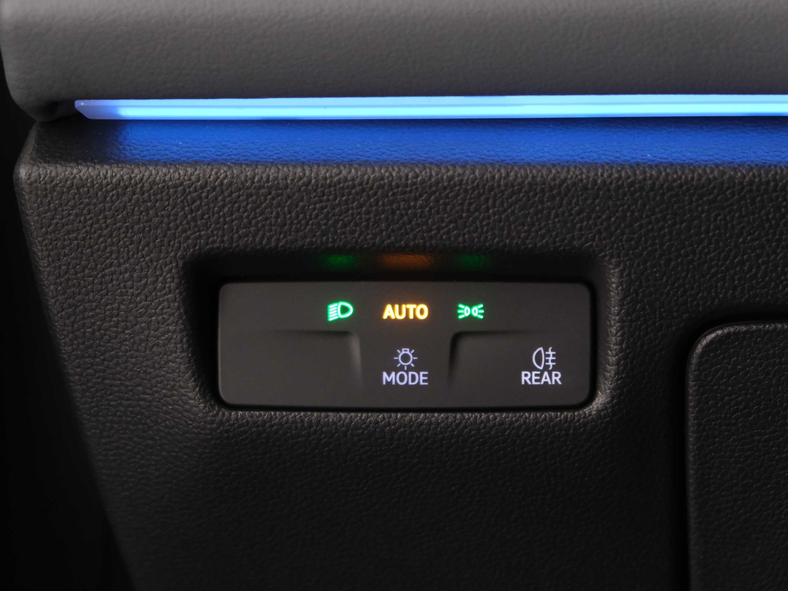 27 - Volkswagen Passat 2.0 tdi scr evo 150cv business dsg