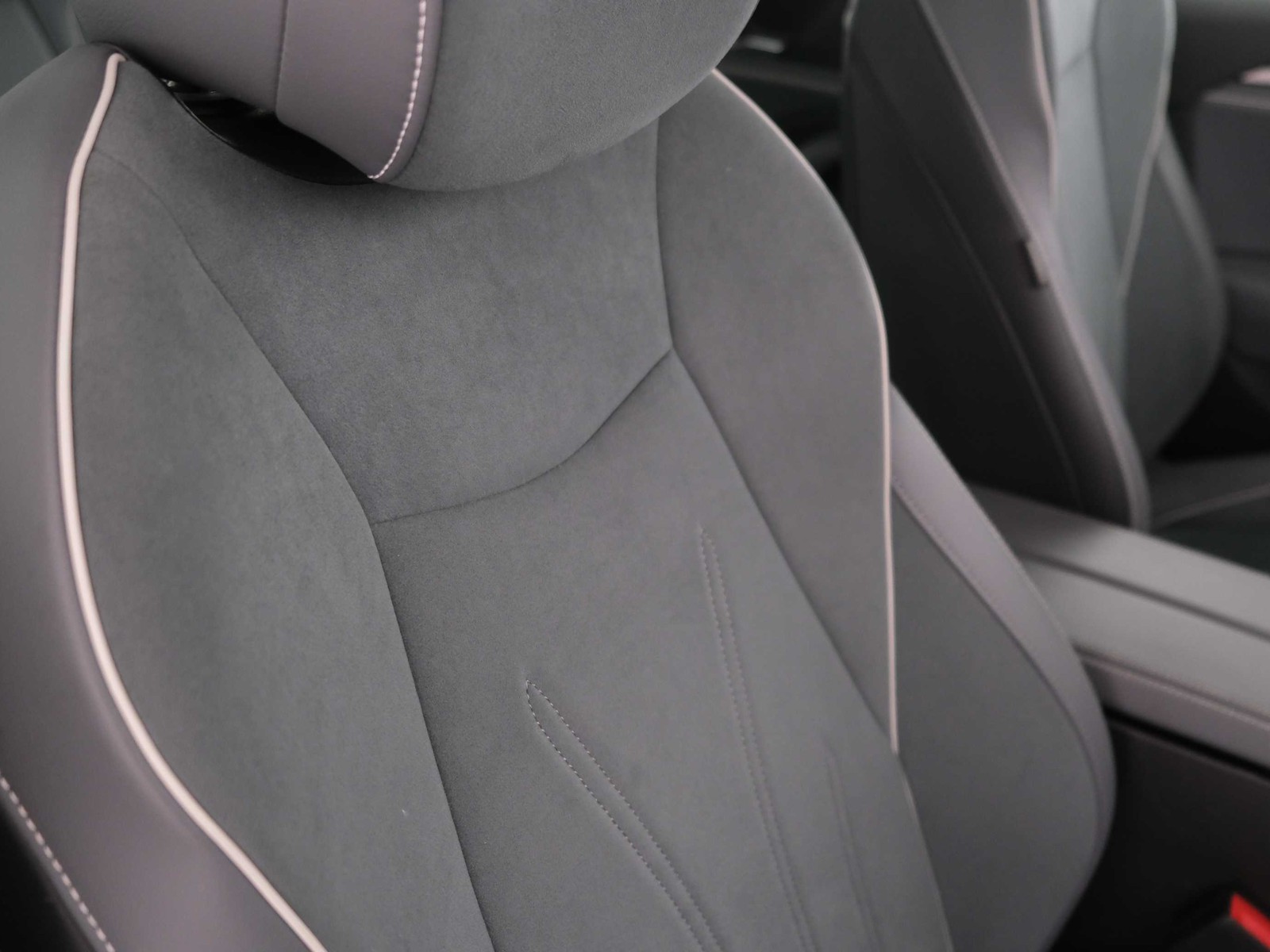 32 - Volkswagen Passat 2.0 tdi scr evo 150cv business dsg