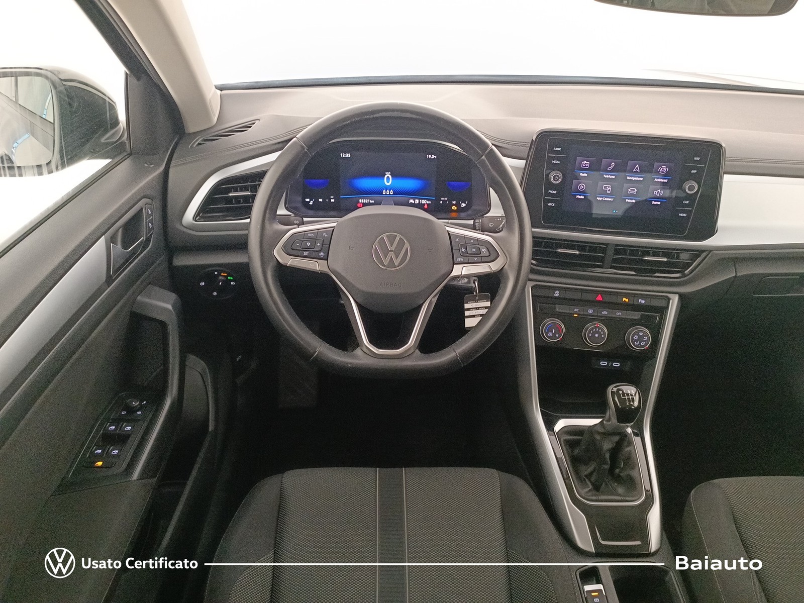 8 - Volkswagen T-Roc 1.0 tsi 110cv life