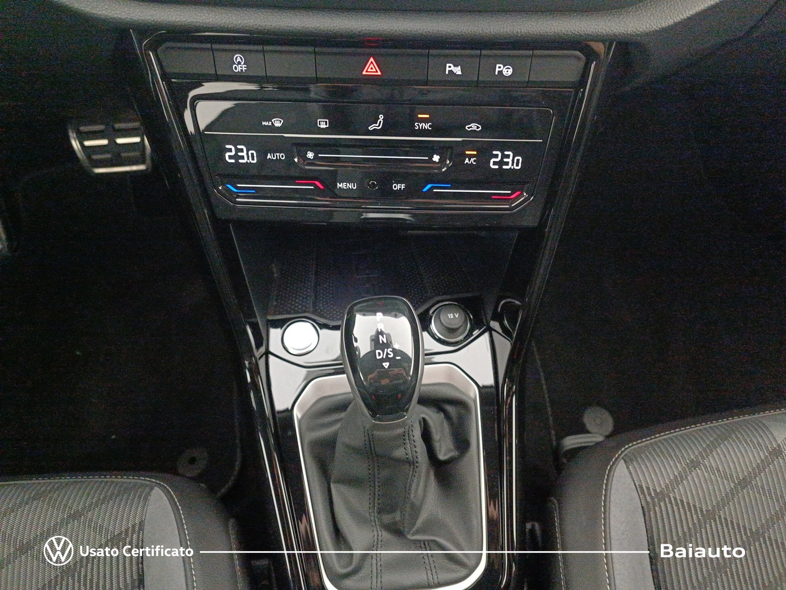 11 - Volkswagen T-Roc 2.0 tdi scr 150cv r line dsg