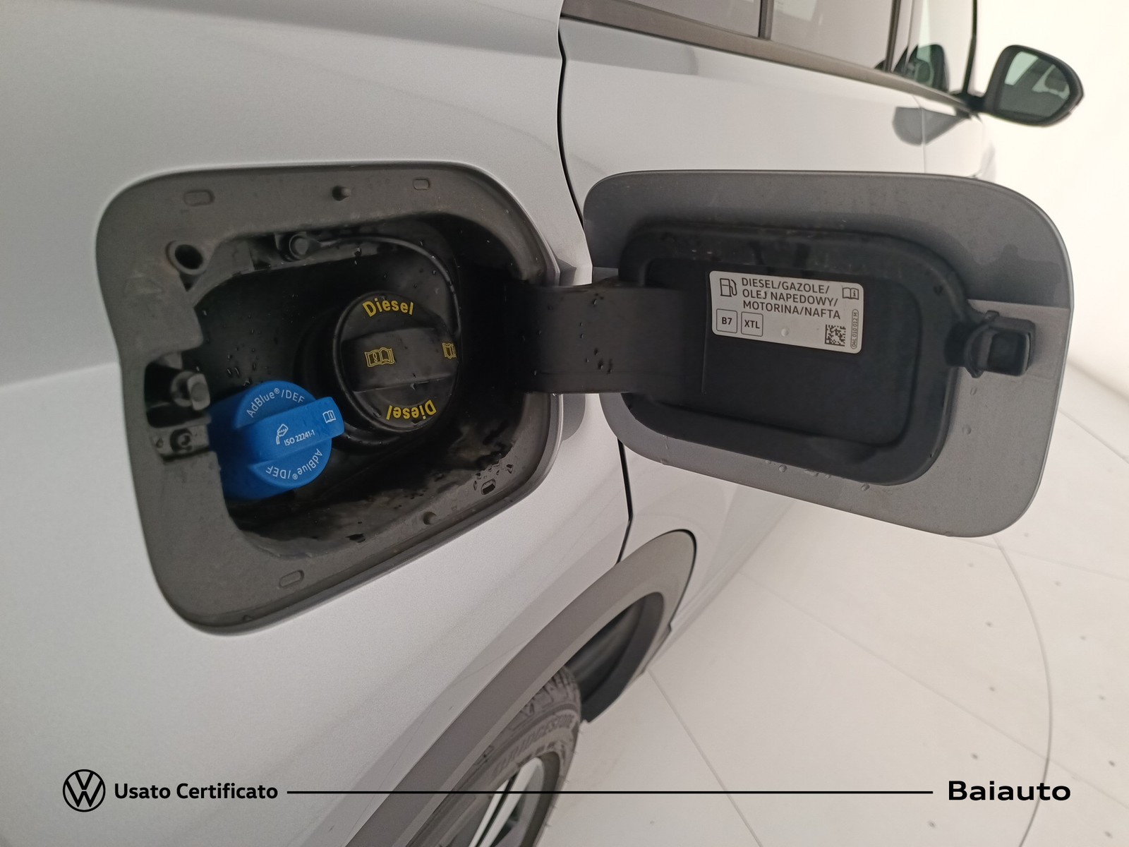 33 - Volkswagen T-Roc 2.0 tdi scr 150cv r line dsg