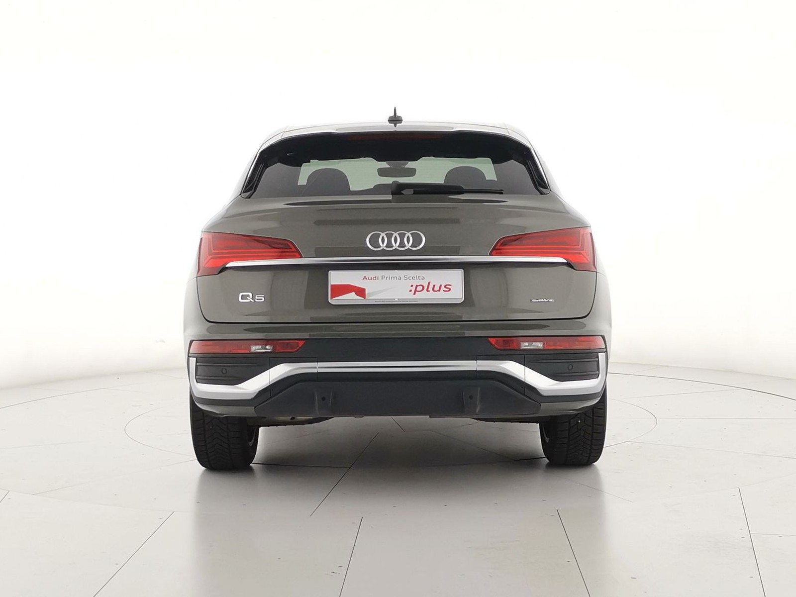 15 - Audi Q5 sportback 40 2.0 tdi mhev 12v s line quattro s tronic