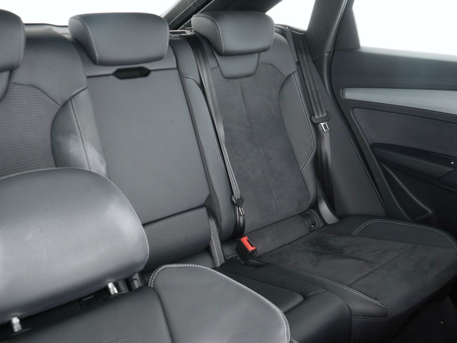 21 - Audi Q5 sportback 40 2.0 tdi mhev 12v s line quattro s tronic