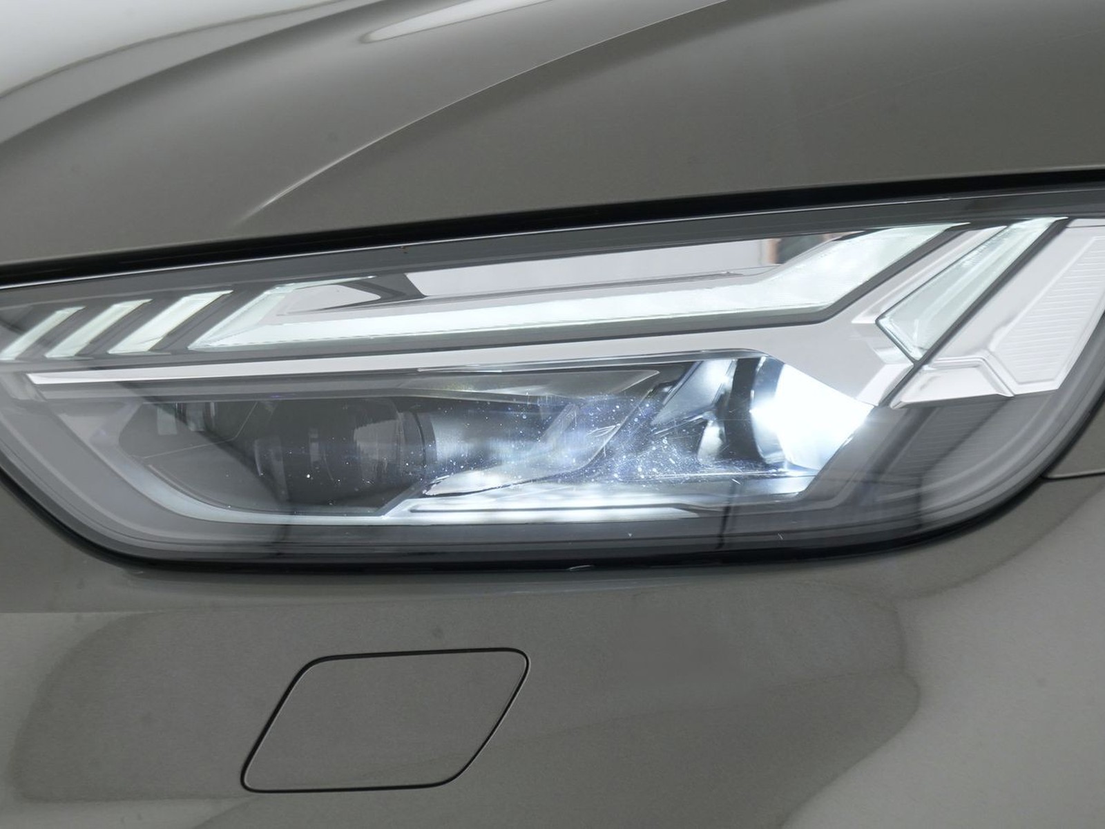 6 - Audi Q5 sportback 40 2.0 tdi mhev 12v s line quattro s tronic