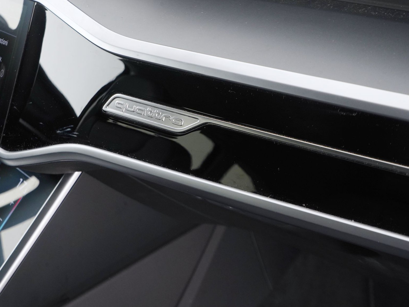 18 - Audi A6 allroad allroad 40 2.0 tdi mhev 12v 204cv business advanced quattro ultra s tronic