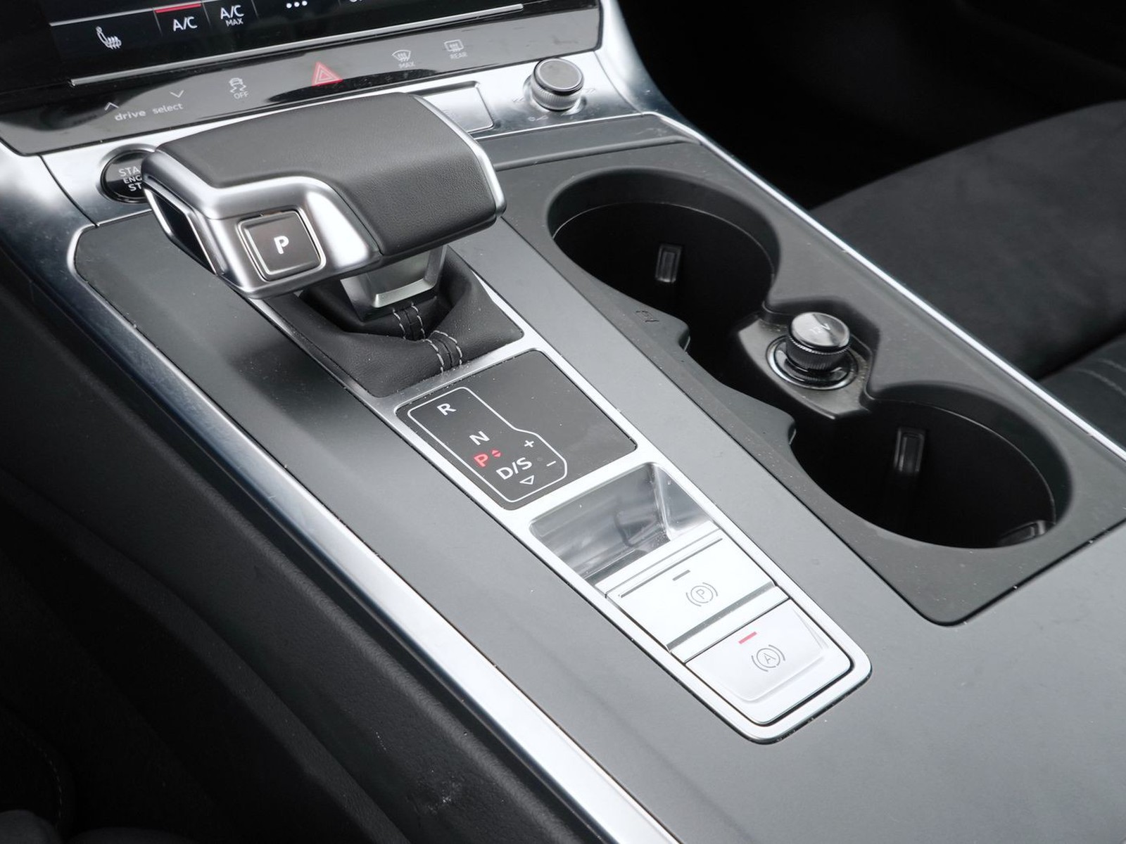 24 - Audi A6 allroad allroad 40 2.0 tdi mhev 12v 204cv business advanced quattro ultra s tronic