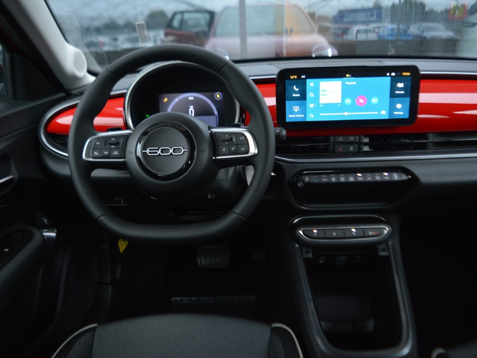 9 - Fiat 600 1.2 hybrid 145cv icon