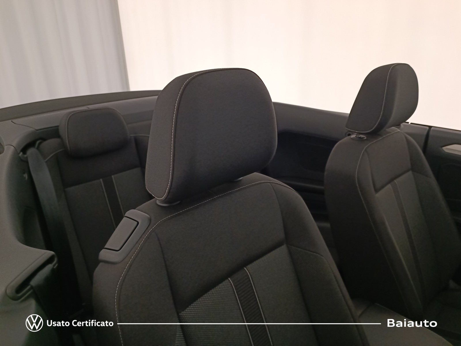 22 - Volkswagen T-Roc cabriolet 1.0 tsi 110cv style