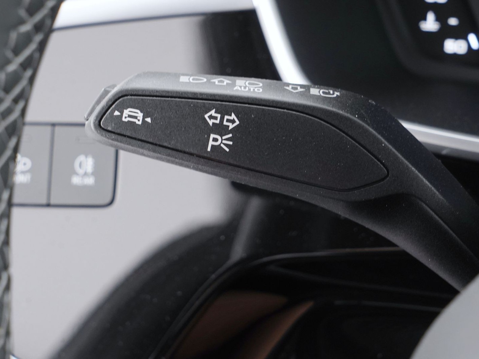 26 - Audi Q3 sportback 40 2.0 tdi 193cv s line edition quattro s tronic